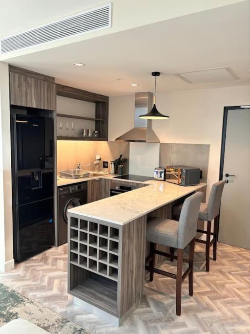 1bed apartment in foreshore place city views 1202 view 4