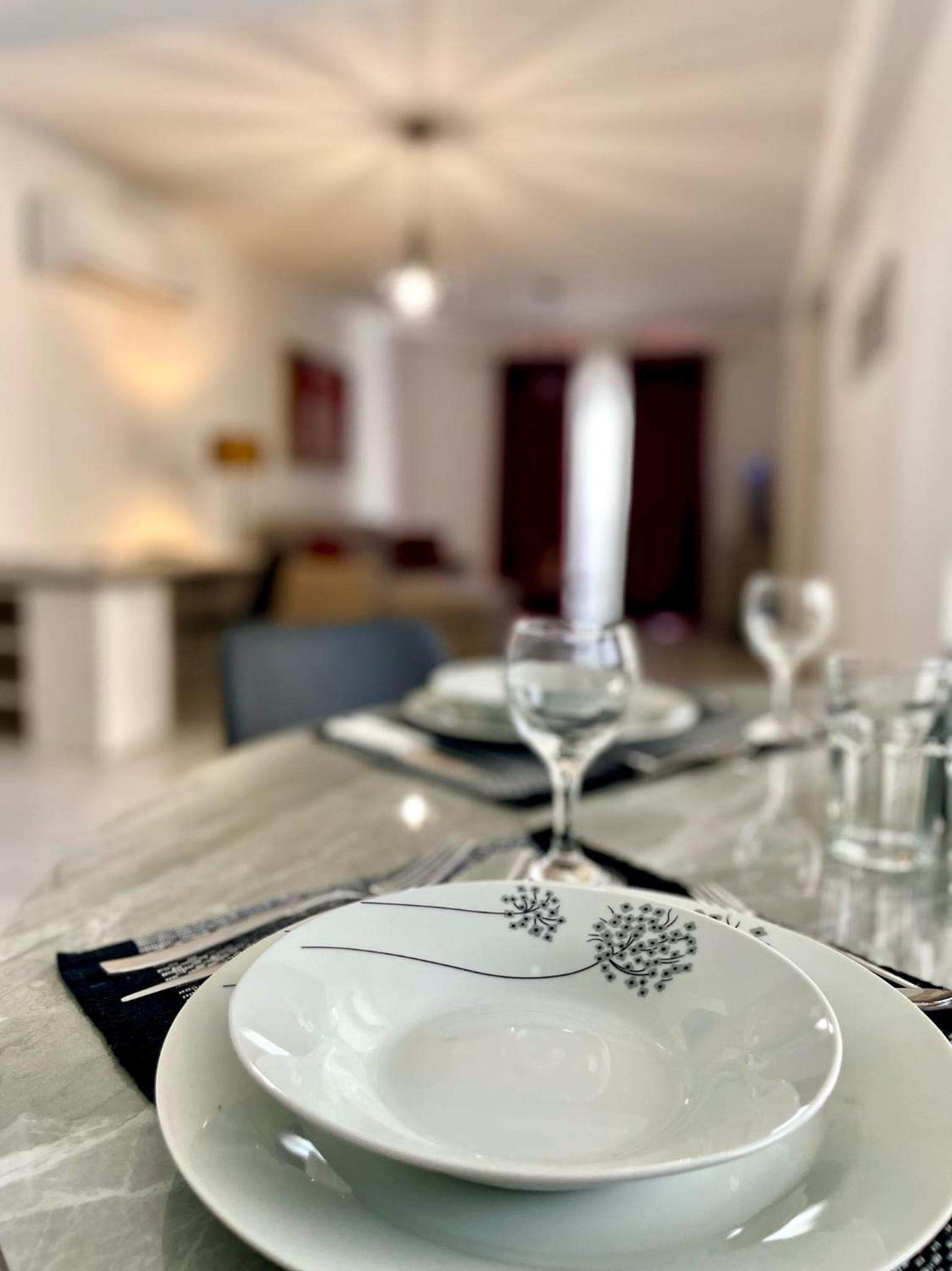 Platform 357 La Vie Royale Charming Apartment