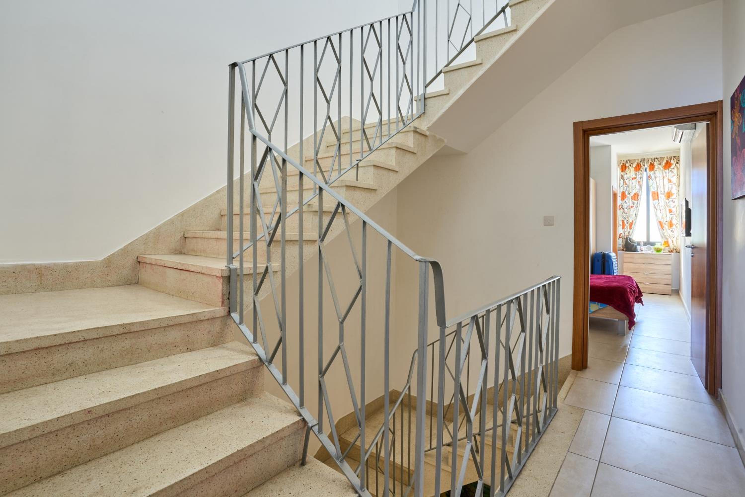 Seafront Townhouse in Birzebbuga view 4