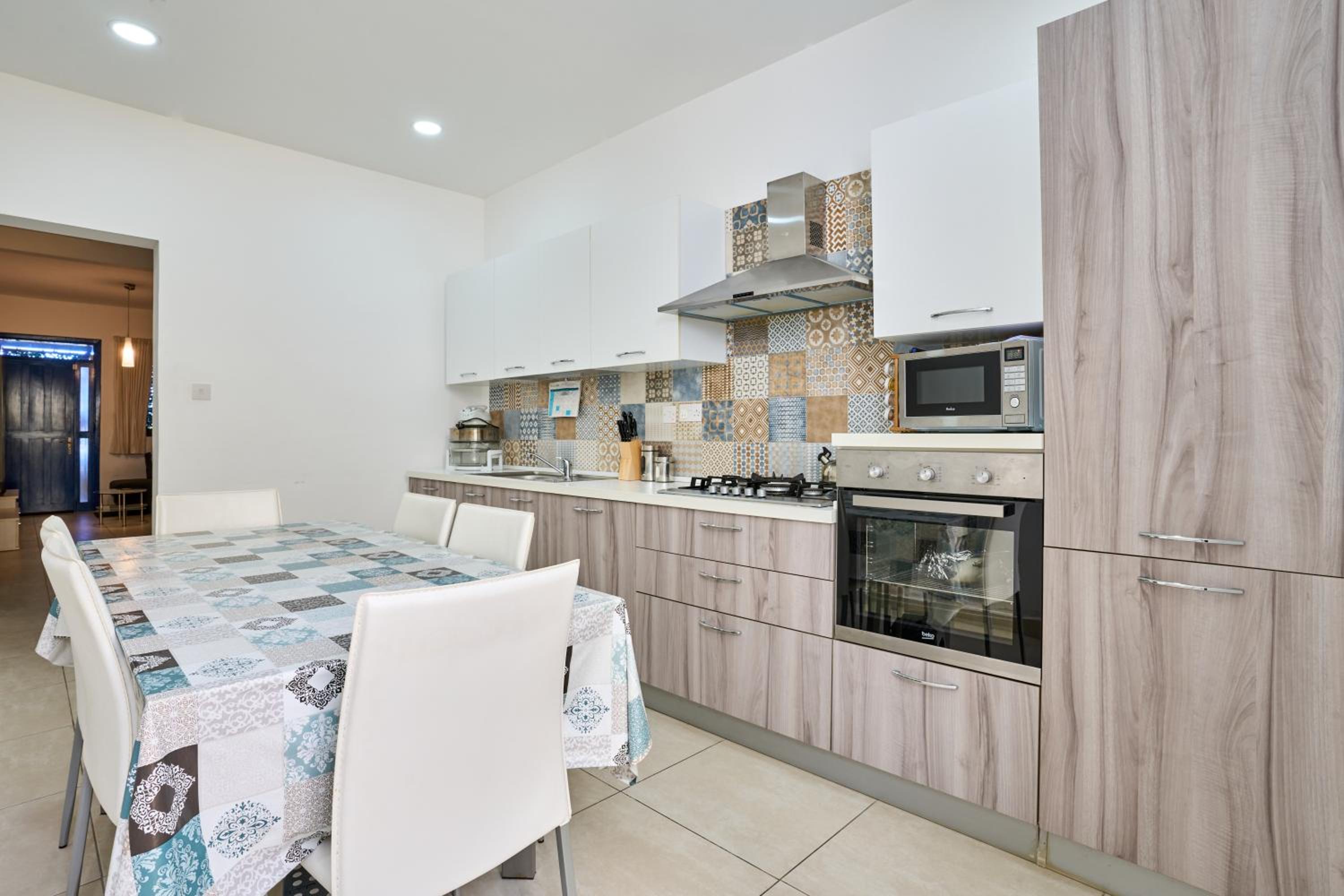 Seafront Townhouse in Birzebbuga view 3