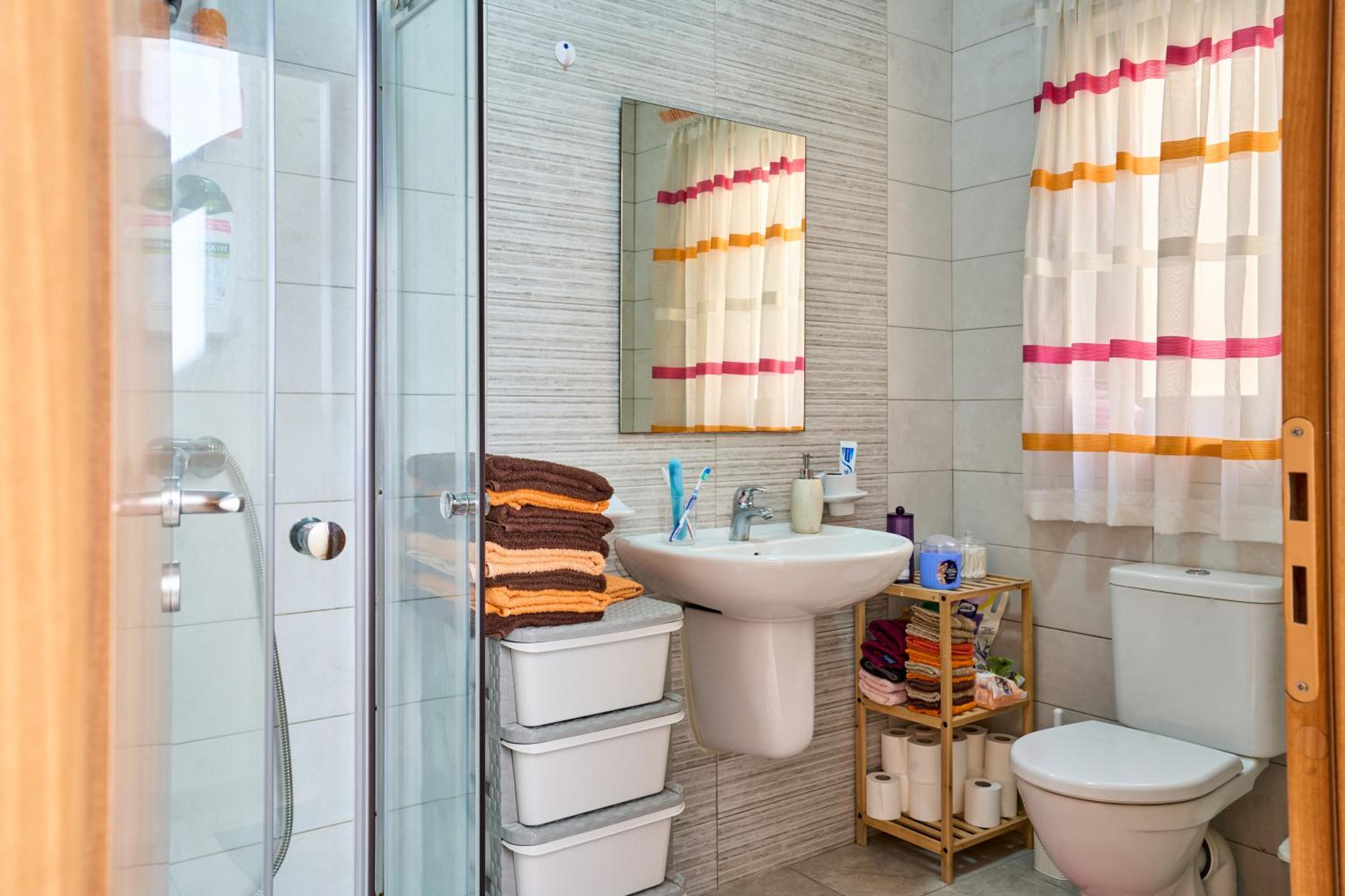 Seafront Townhouse in Birzebbuga view 5