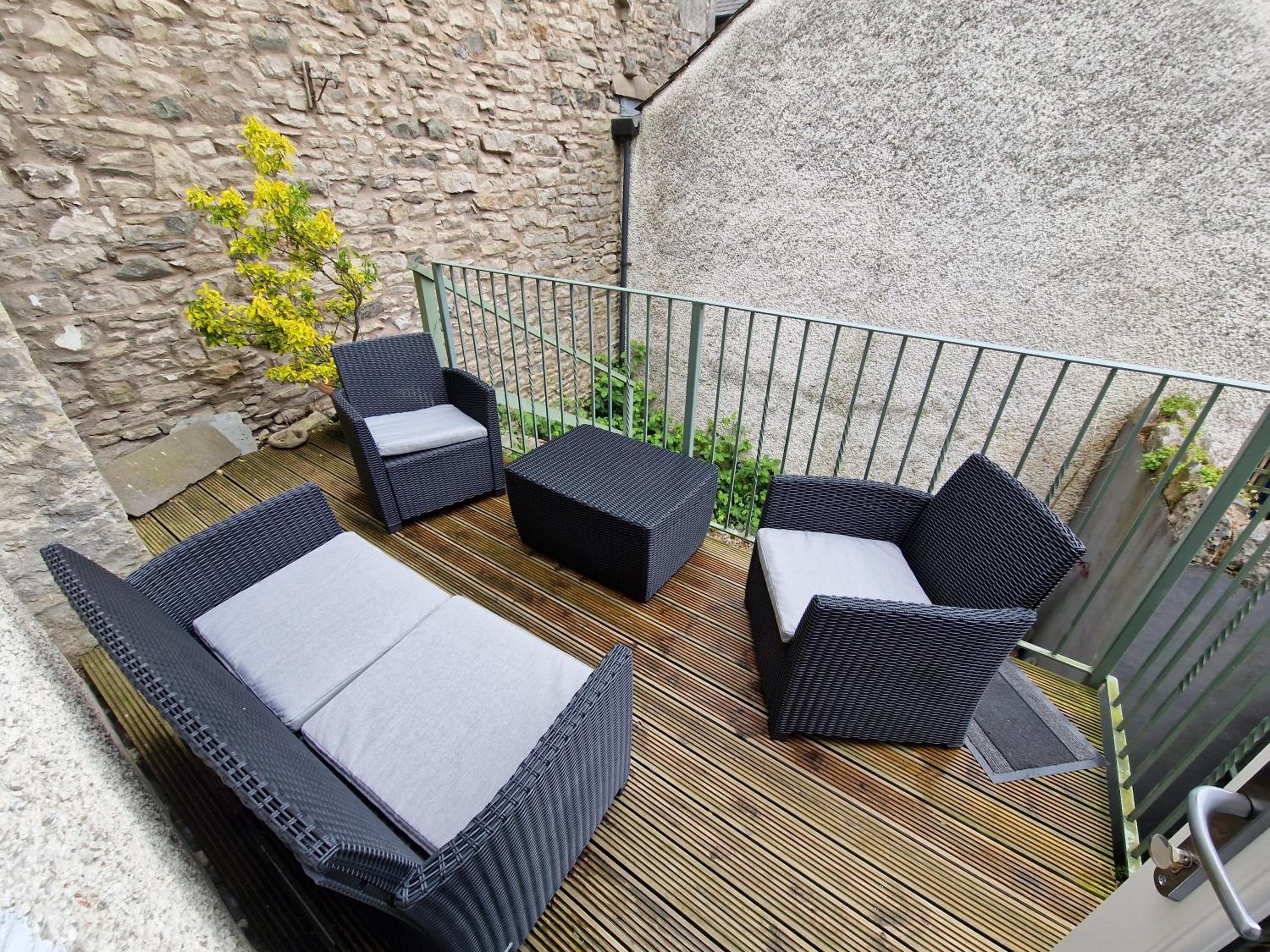 Super Lake District Cottage in Heart of Kendal 3 Double Beds view 2