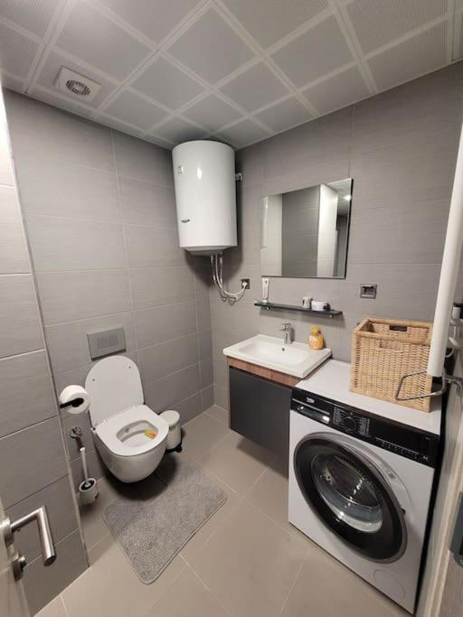 Apollo Sky apartment