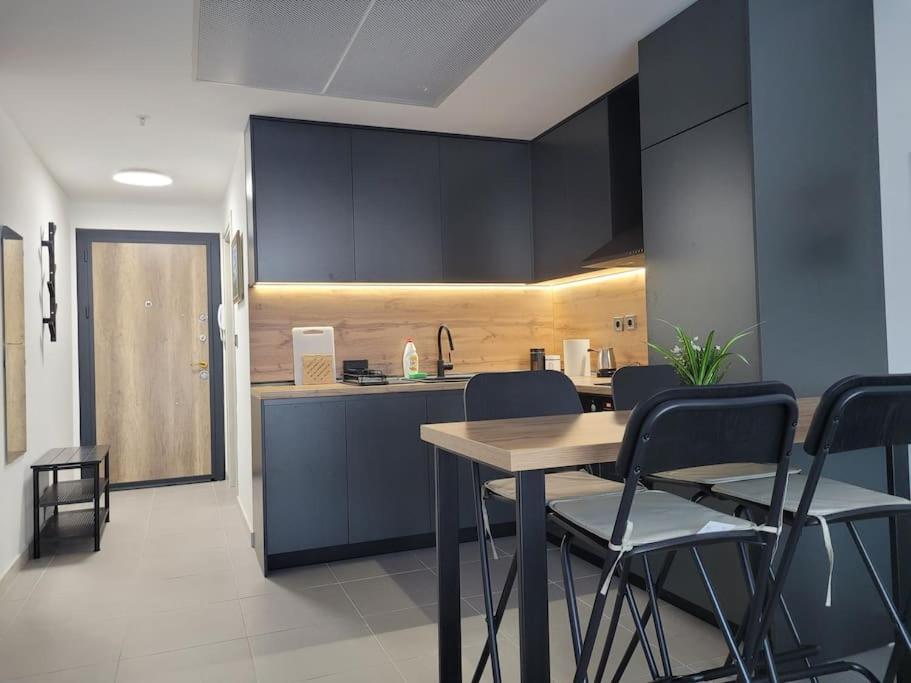 Apollo Sky apartment