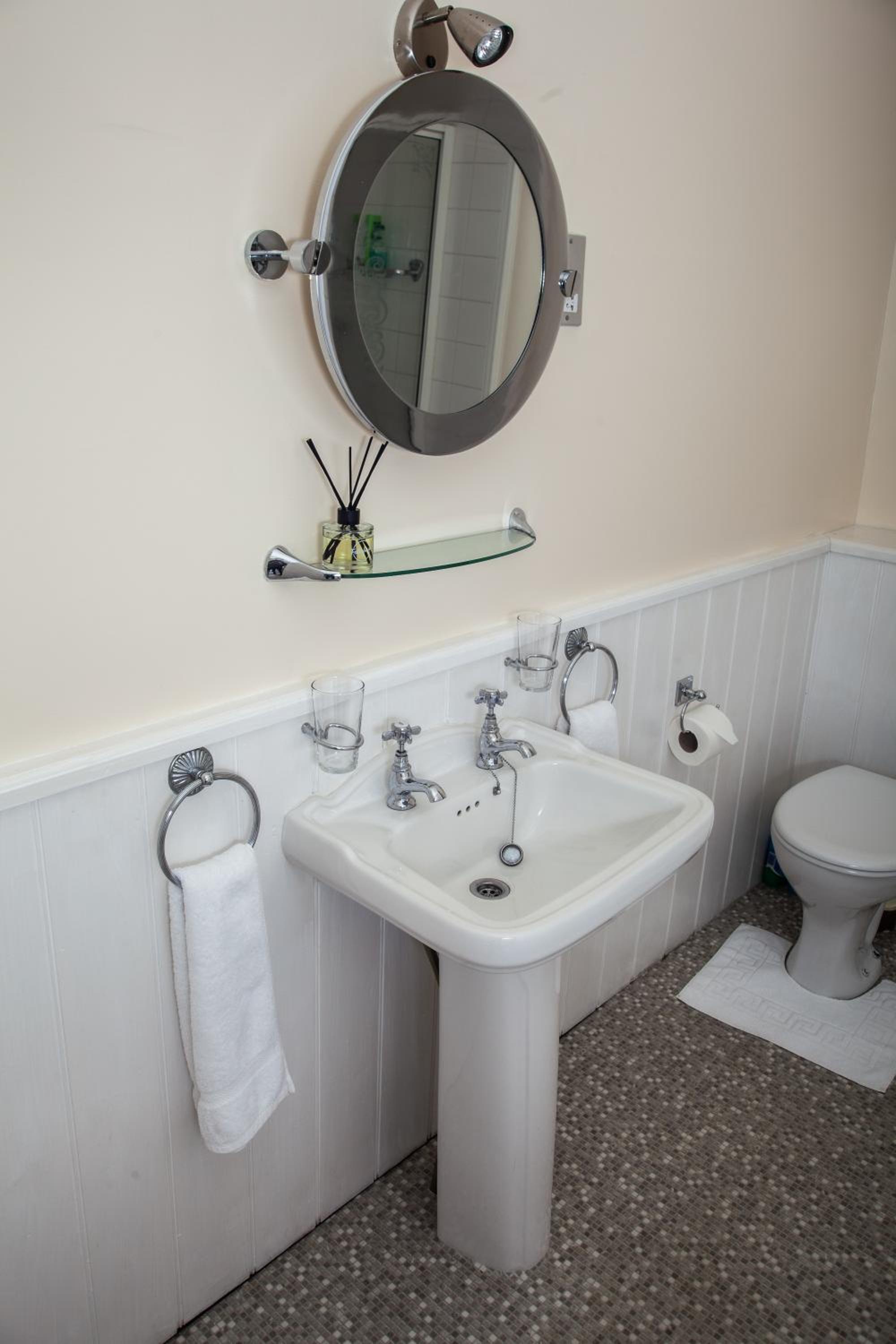Photo 10