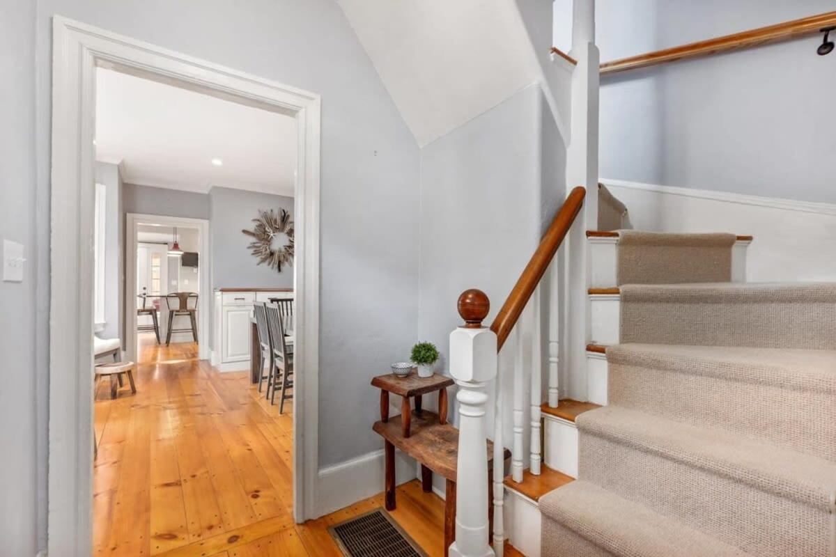 Historic Downtown Townhouse Beautiful Kitchen Parking, photo 12