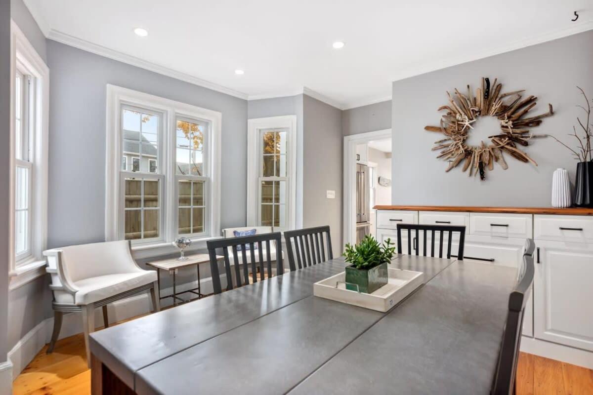 Historic Downtown Townhouse Beautiful Kitchen Parking, photo 17