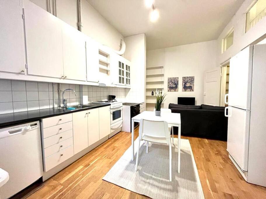 Stor lägenhet på Vasagatan view 3