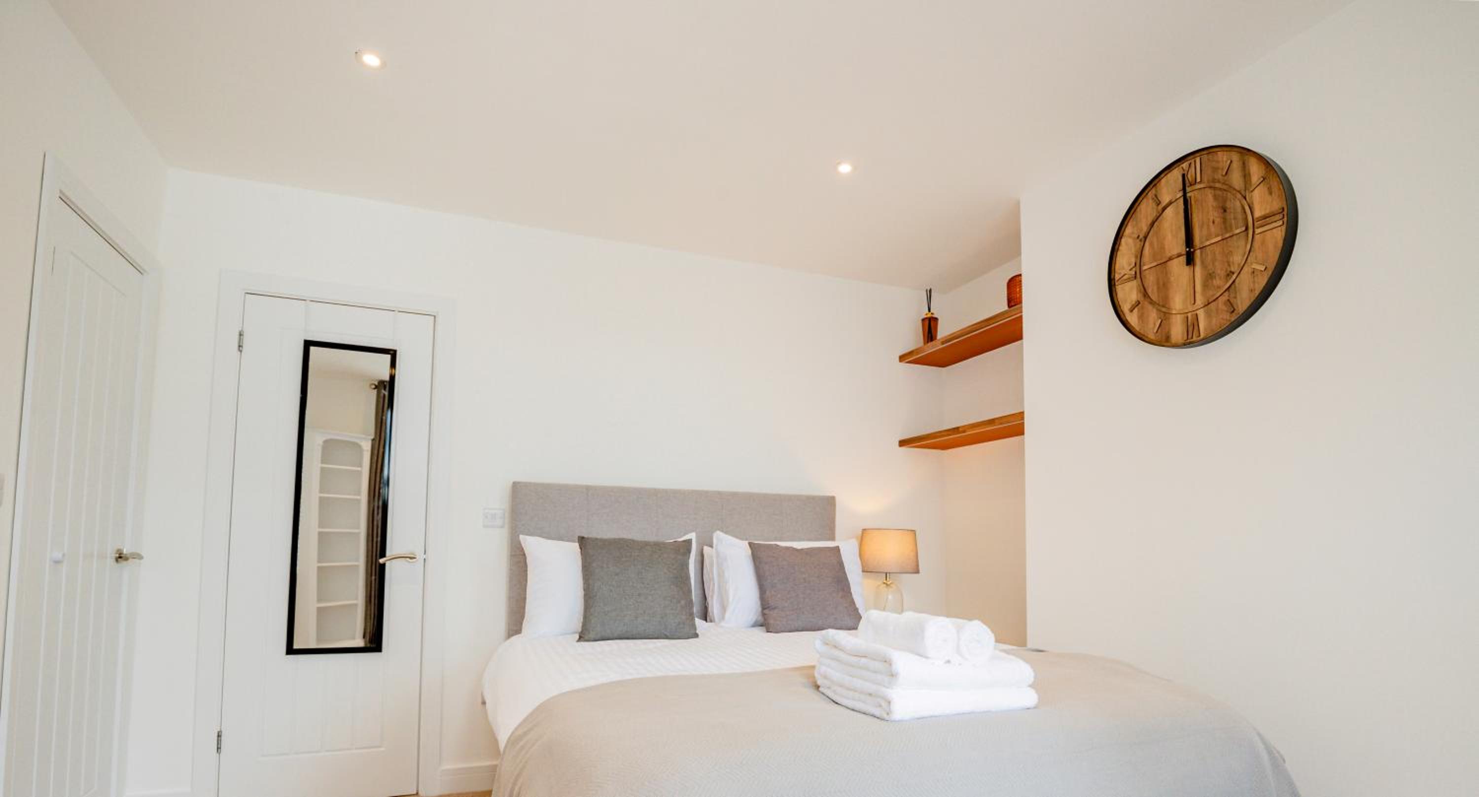 Easy Access - 500m to City - Garden Area