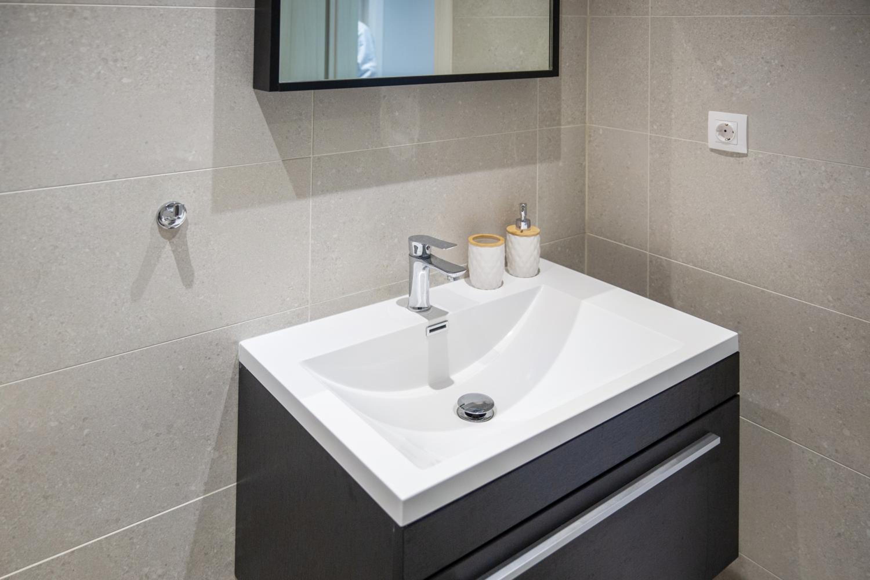 GimiSpaceThree - Valaoritou Architectural 1-BR Apartment view 5