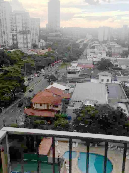 Flat com banheira na Vila Olímpia - SP