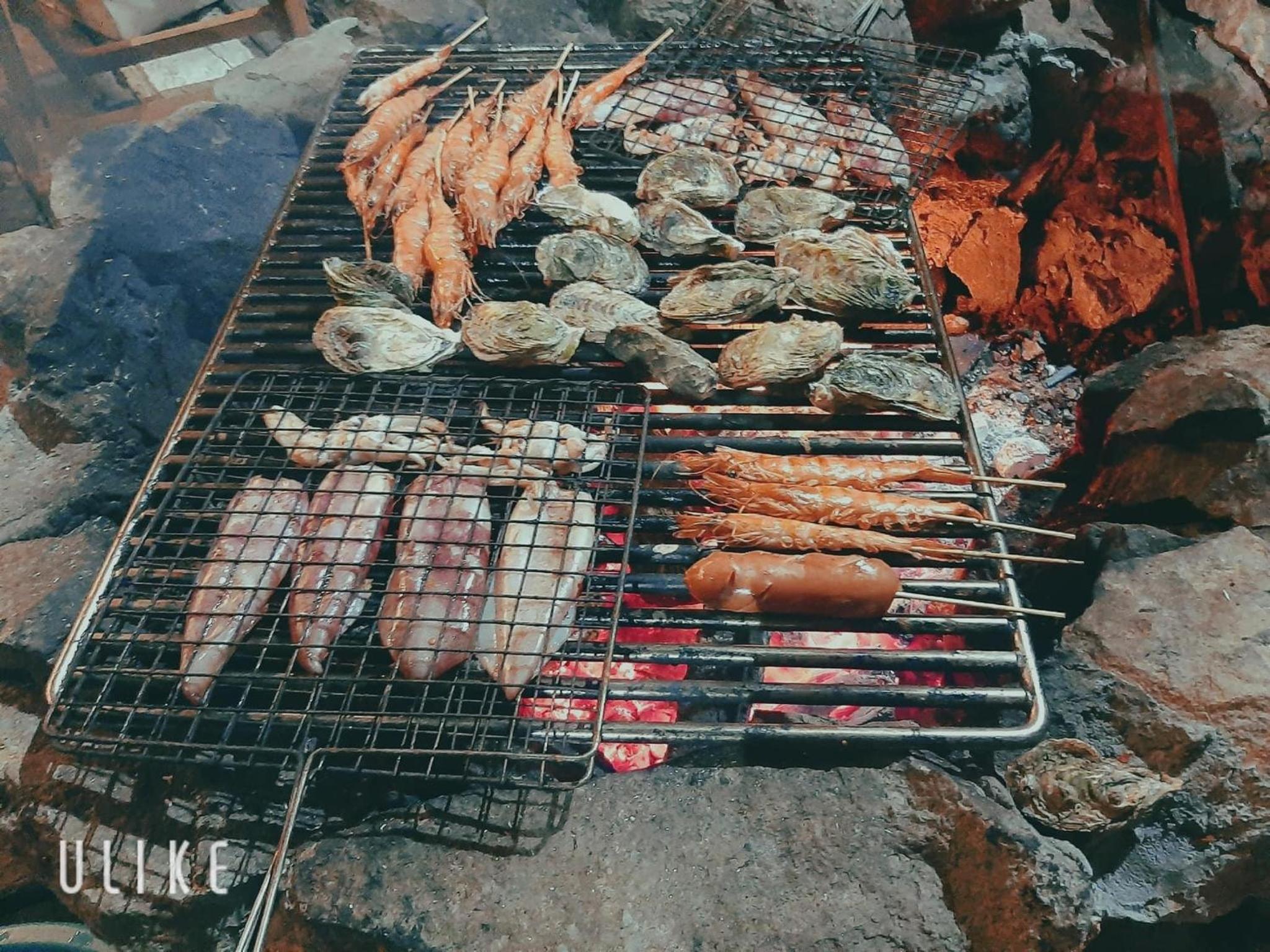 Căn villa 17 ngủ trung tâm bãi cháy - có bể bơi