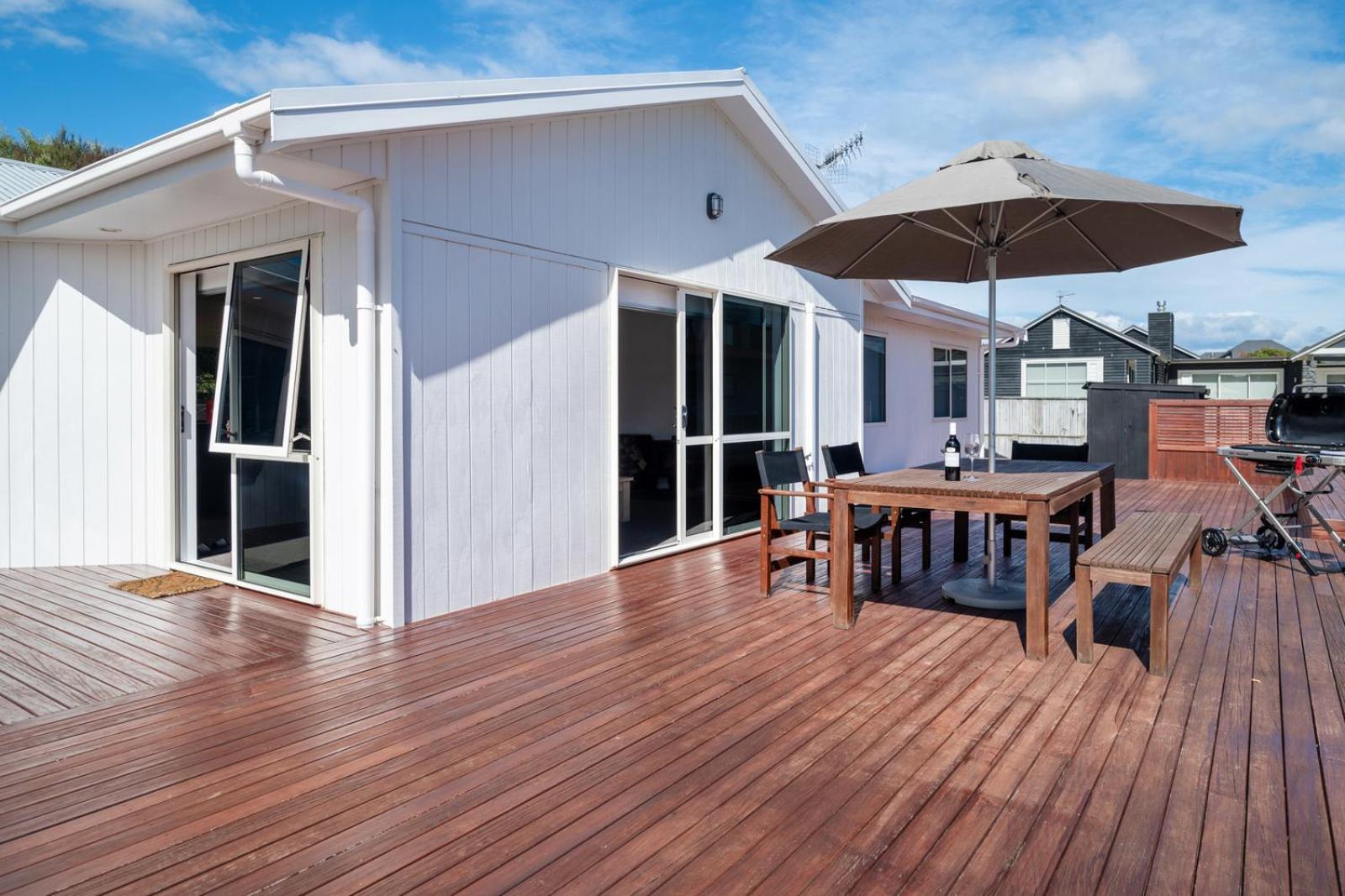 Lakeside Haven - Taupo Holiday Home view 4