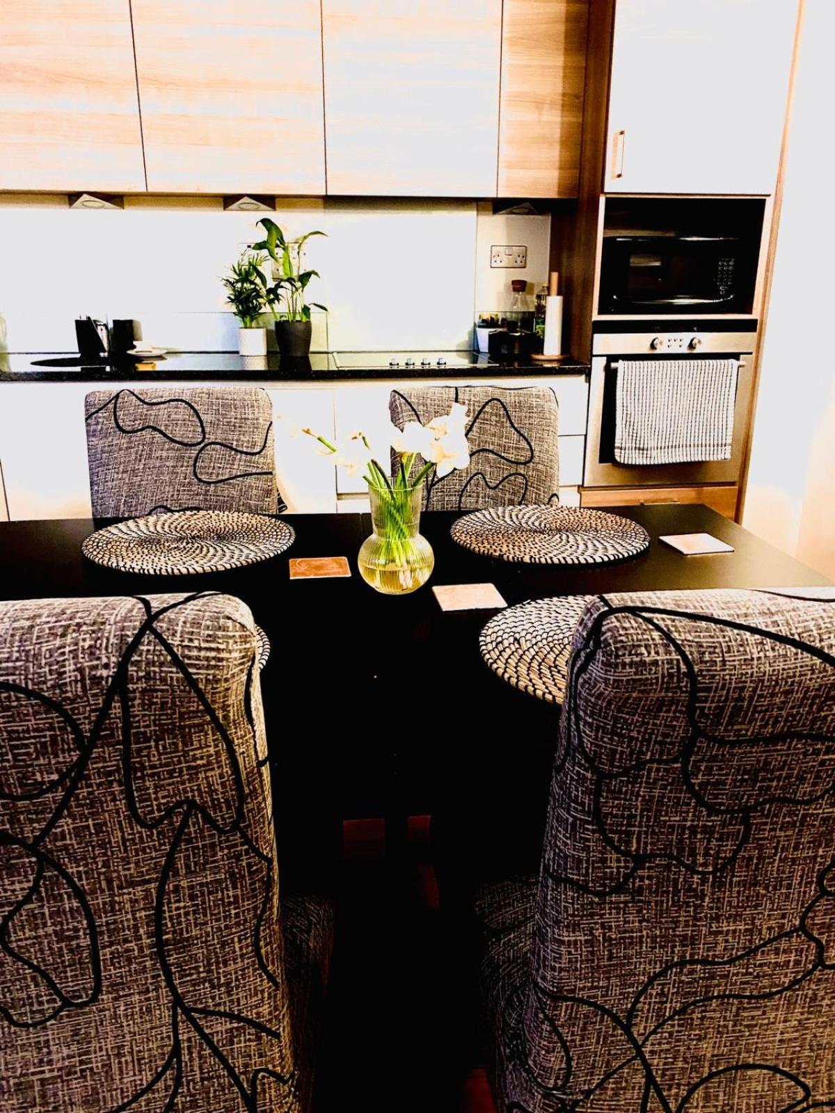 North Greenwhich Homestay