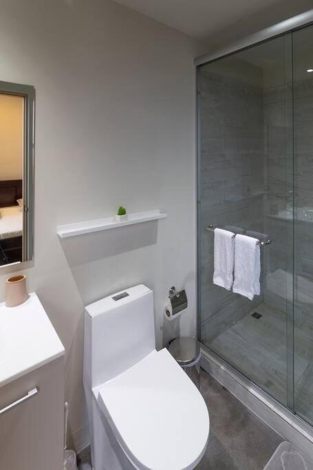 2512 URBN Escalante Hermoso Loft SIN PARQUEO