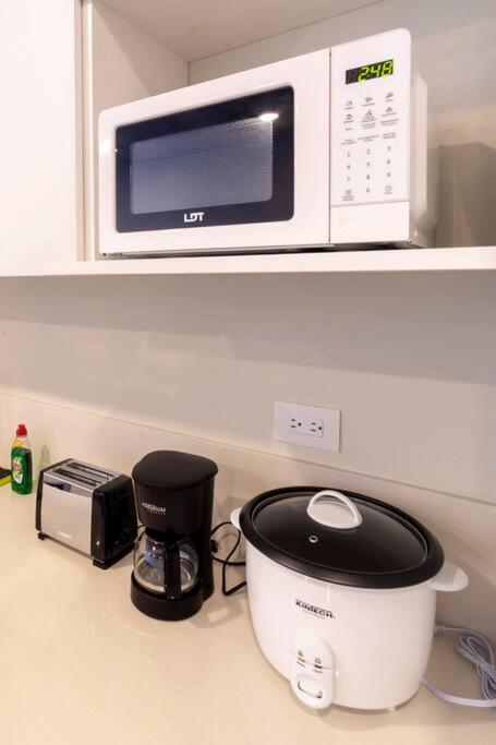 2512 URBN Escalante Hermoso Loft SIN PARQUEO