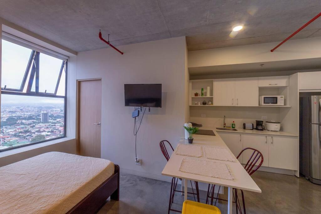 2512 URBN Escalante Hermoso Loft SIN PARQUEO