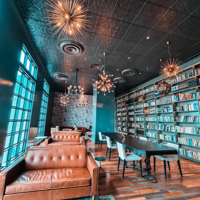 2512 URBN Escalante Hermoso Loft SIN PARQUEO