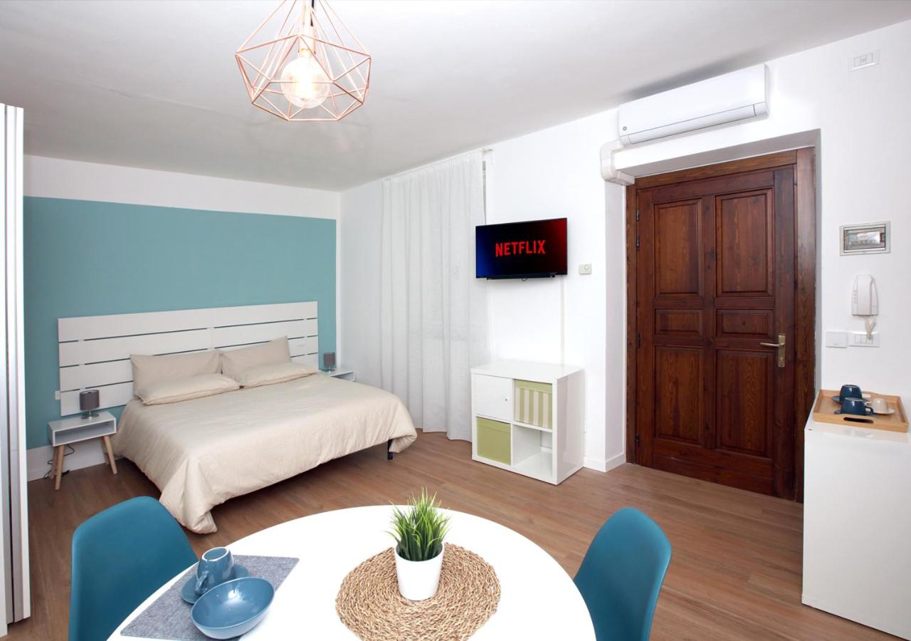 Blue Mind en Pavia — hotel room