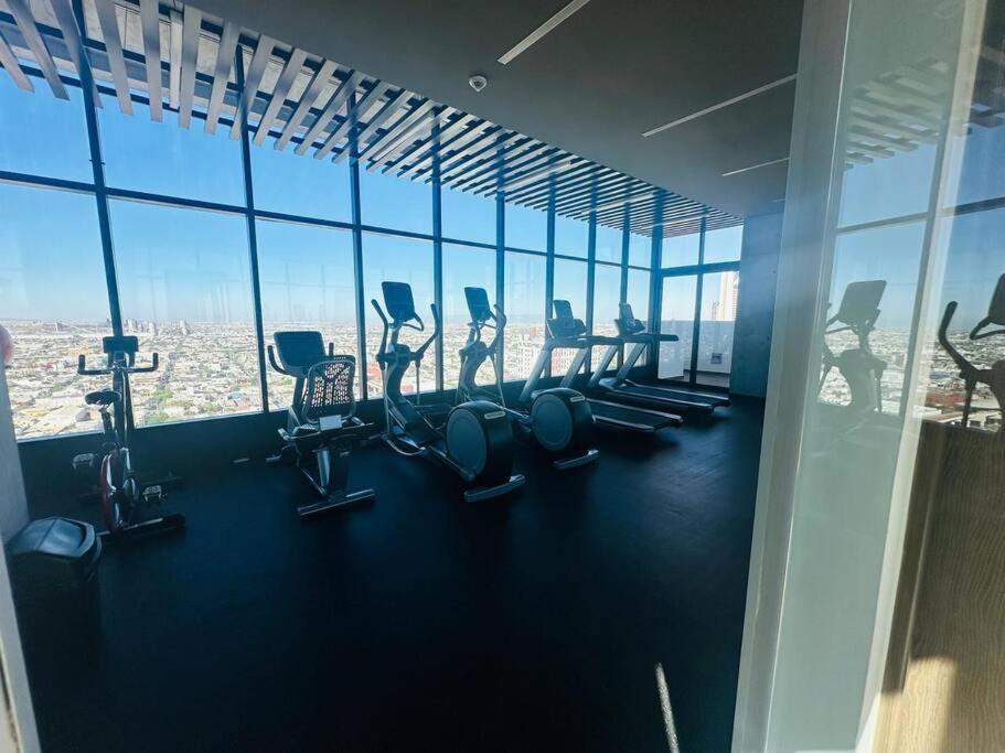 Modern Apartment Steps from Santa Lucia 2Bds/6 Pax - Property Image 3