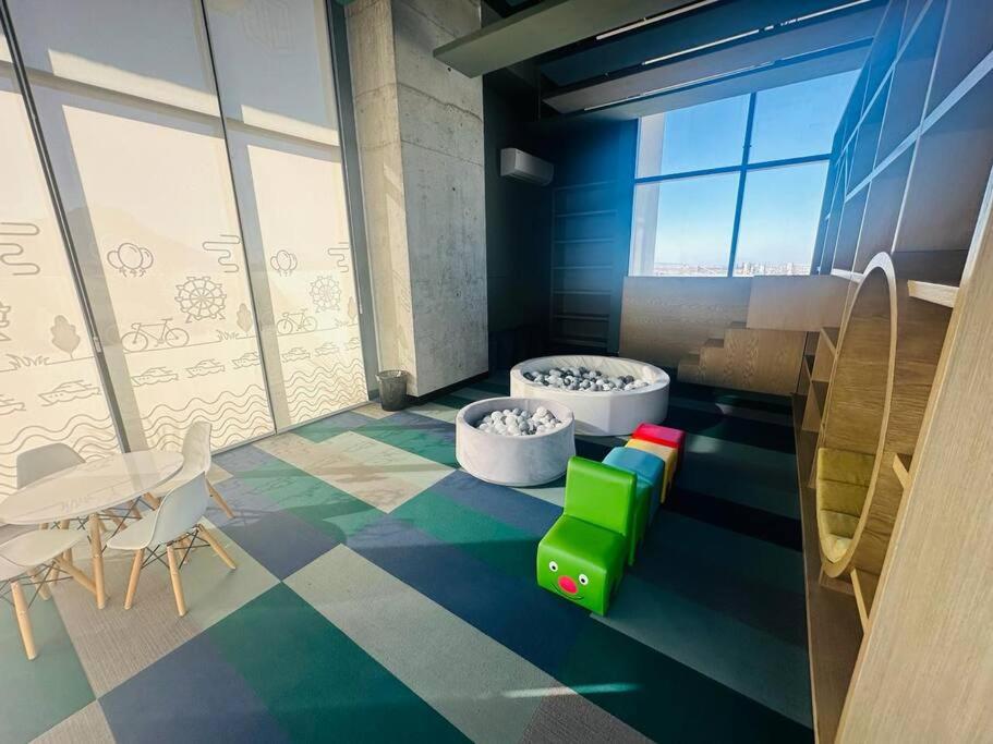 Modern Apartment Steps from Santa Lucia 2Bds/6 Pax - Property Image 14