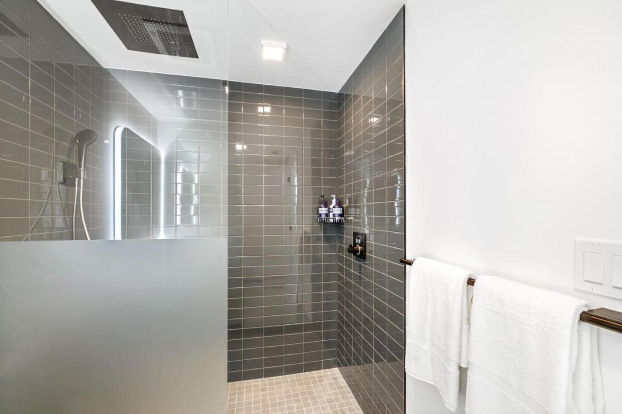 Ocean View Downtown 1 Bedroom Condo Pool and Fitness