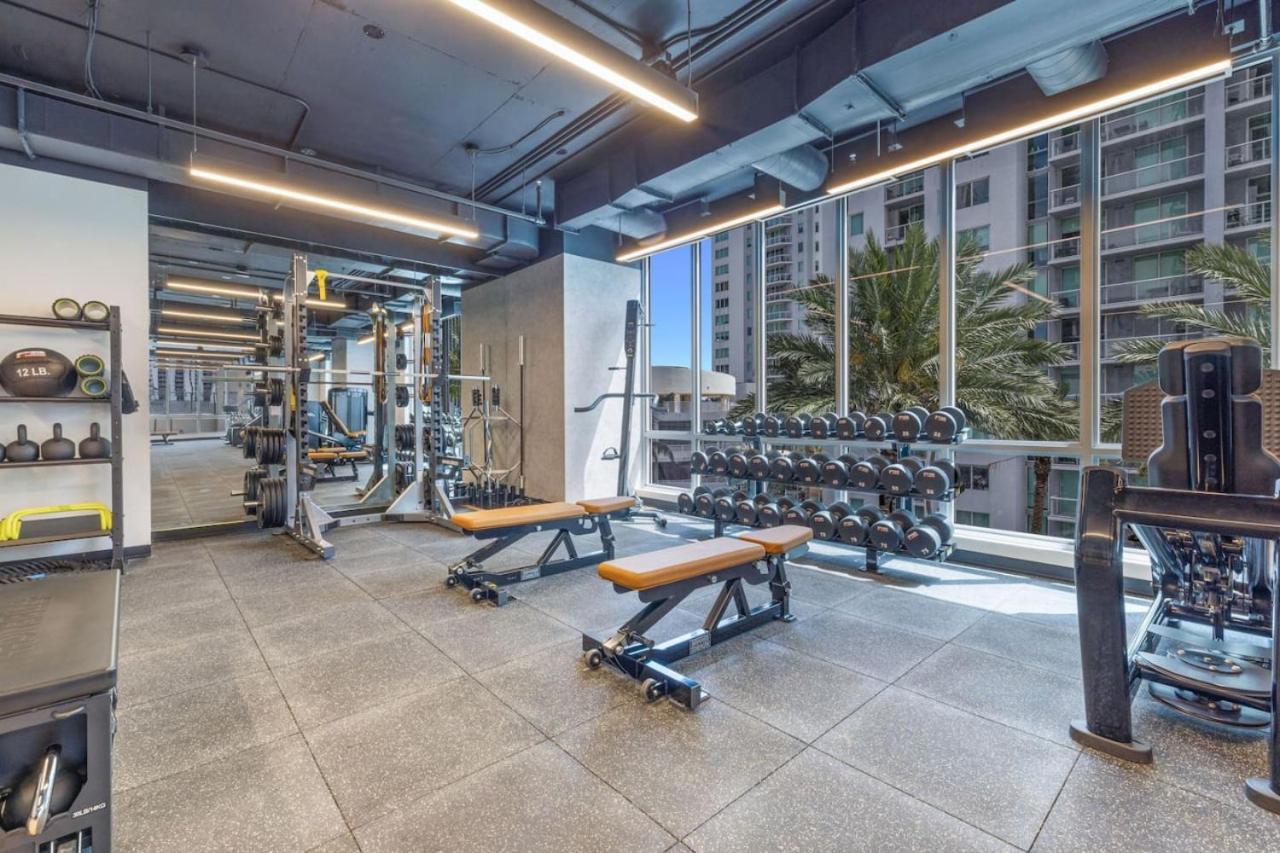 Ocean View Downtown 1 Bedroom Condo Pool and Fitness