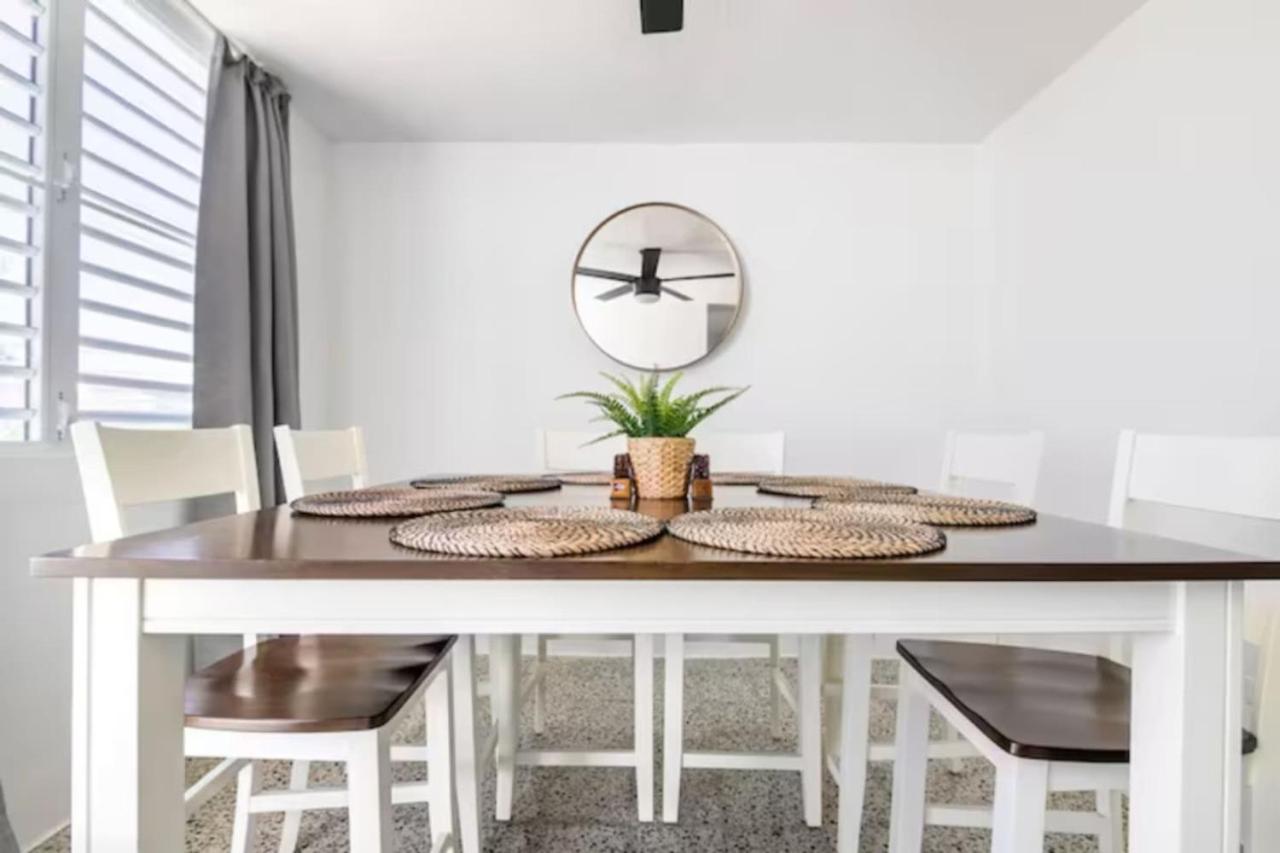 Encanto house with king bed view 4