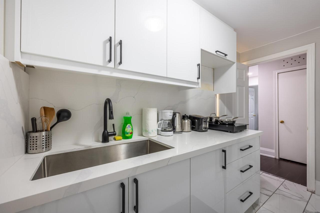 Serenity by the Falls - Modern 2 Bedroom Hideaway