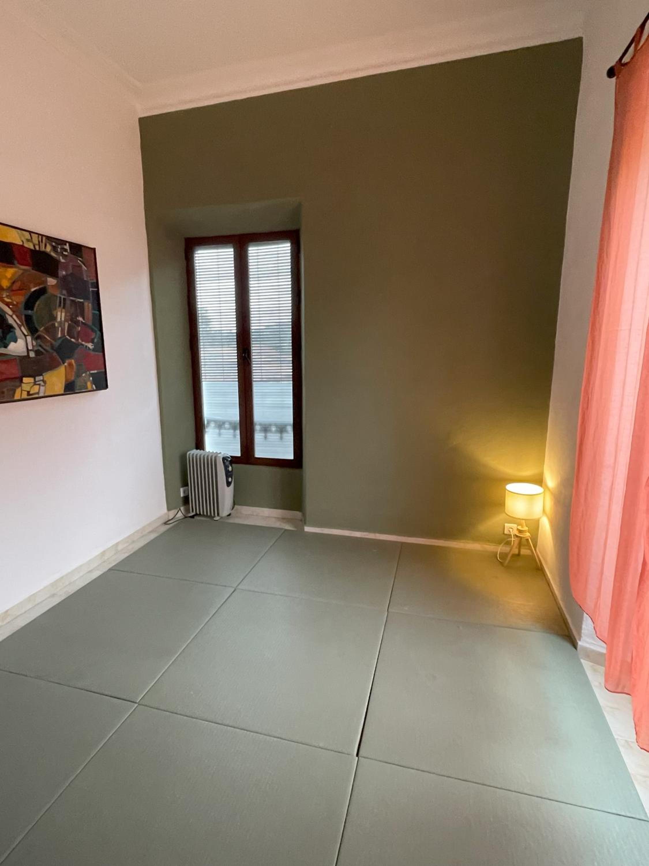 Artistic and spacious apartment
