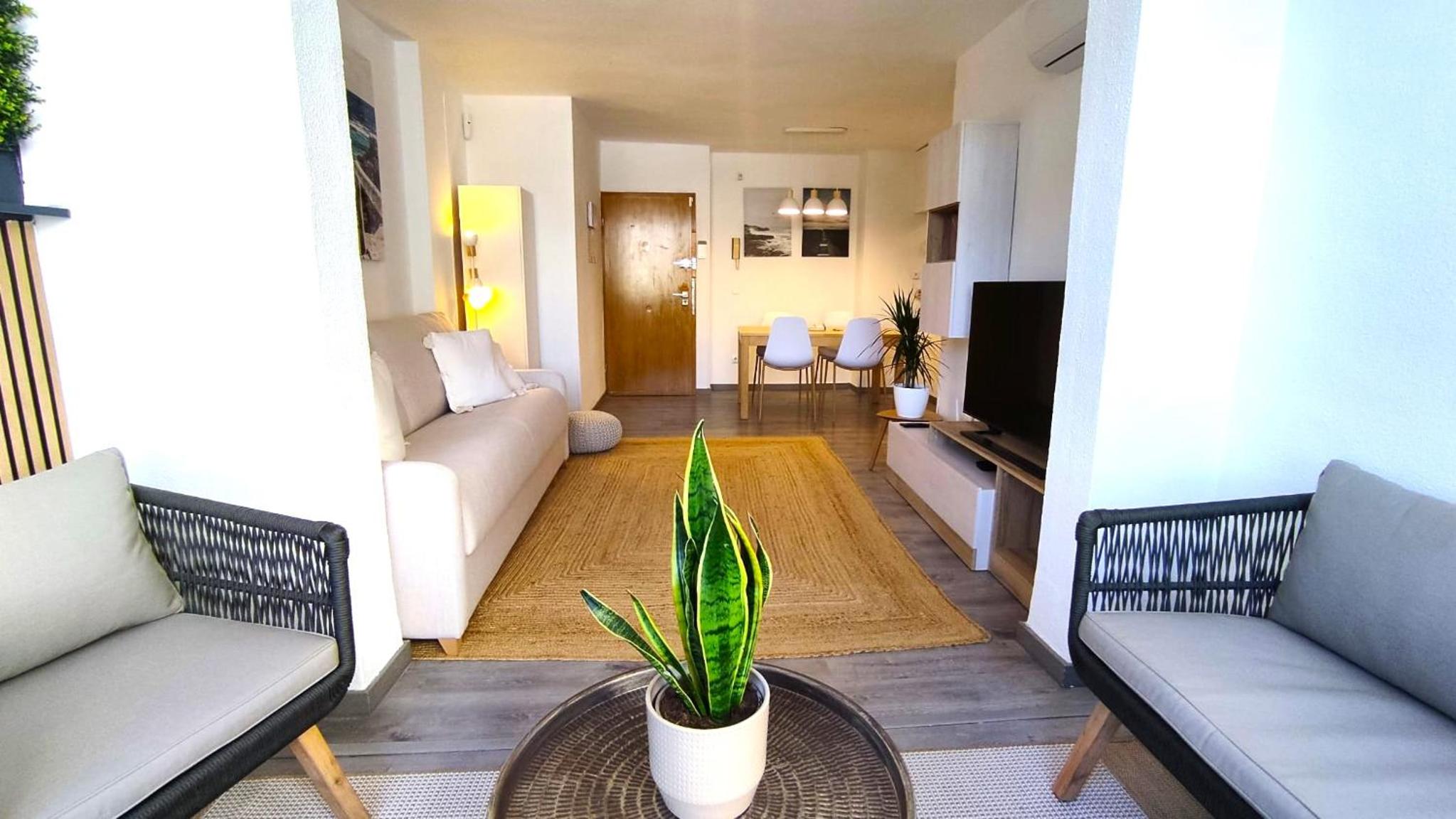 Stylish Seaview Apartment