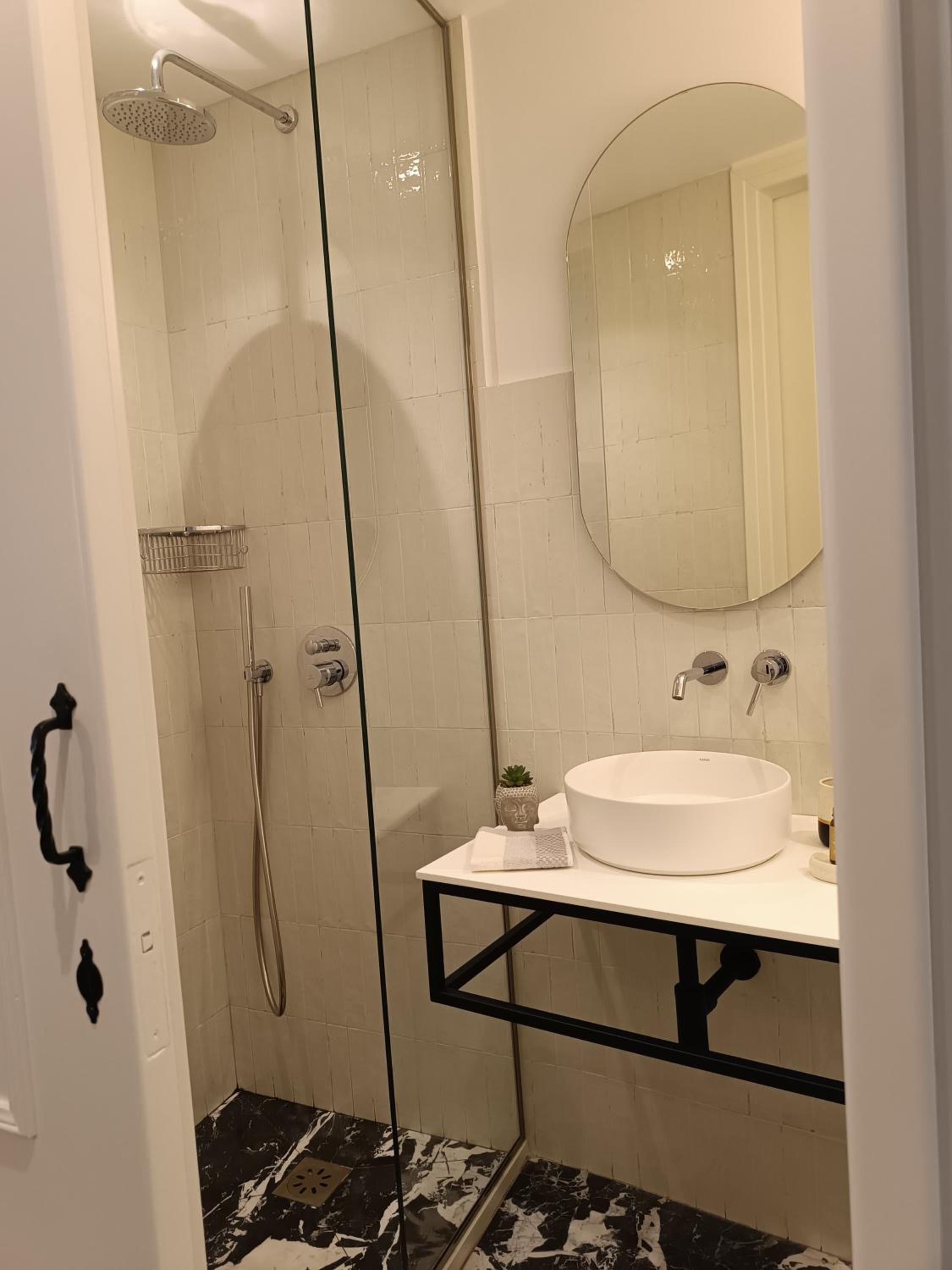 MUSES LUXURY SUITES