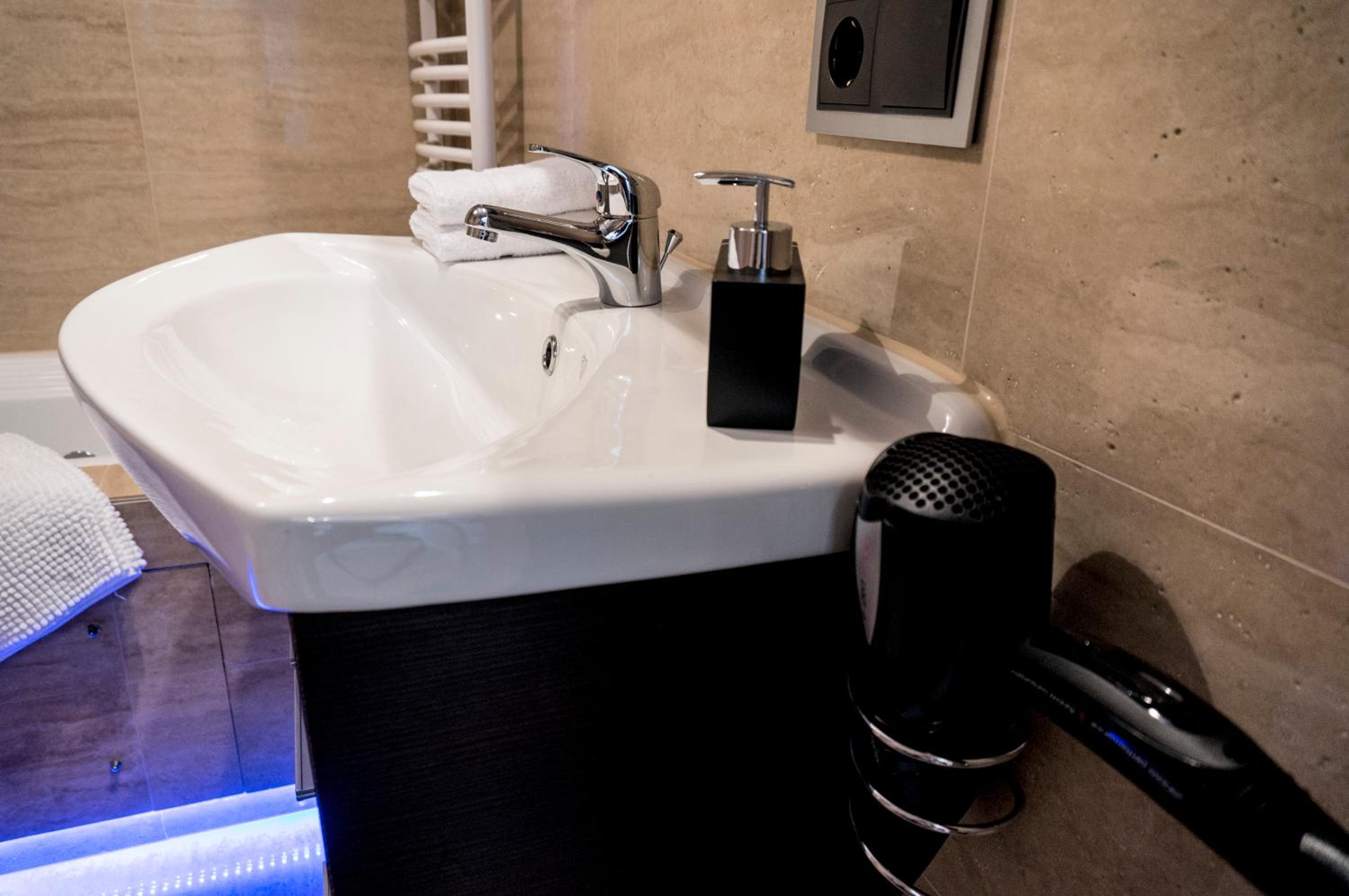 The Queen Luxury Apartments - Villa Marilyn