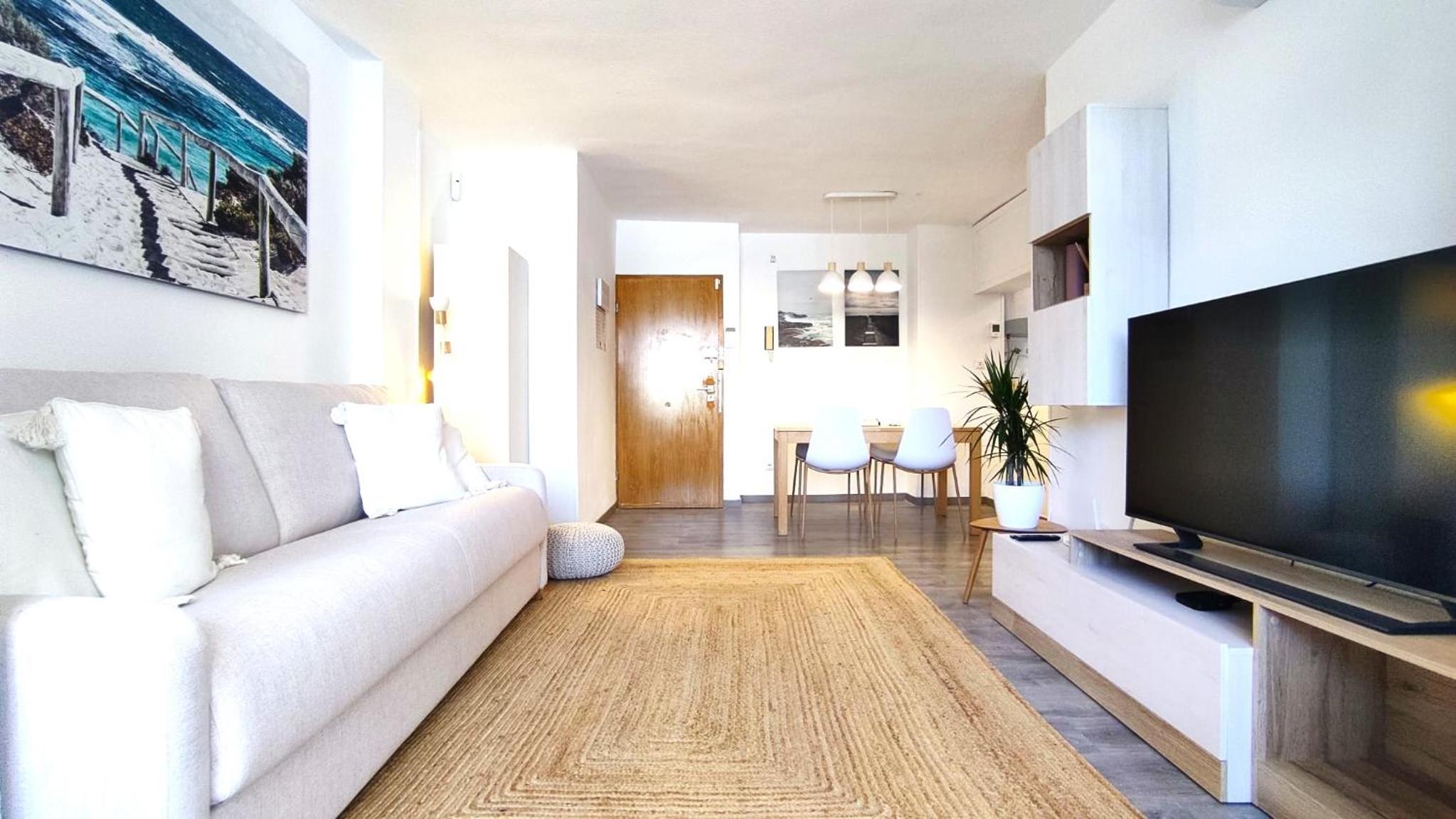 Stylish Seaview Apartment
