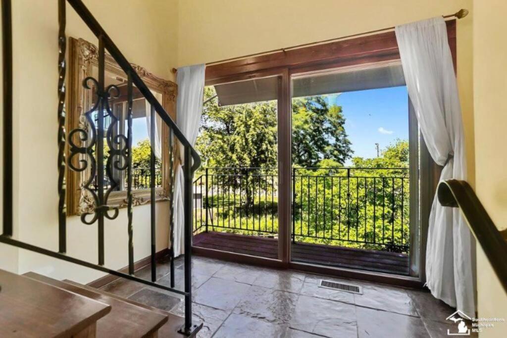 Part of Mini-Mansion, private, 3 story Lake Erie views view 3