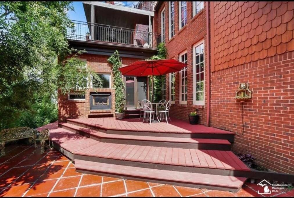 Part of Mini-Mansion, private, 3 story Lake Erie views view 2
