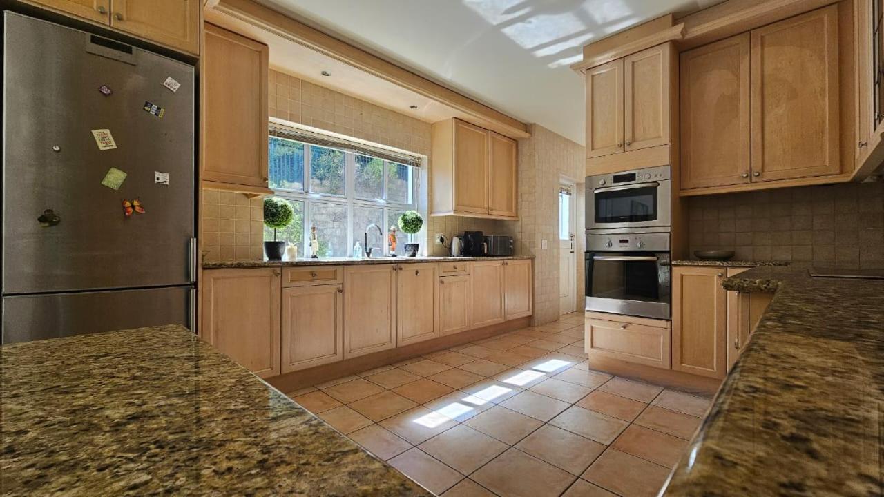 Luxury Family Villa Near Beach with Grill and Workspace view 4