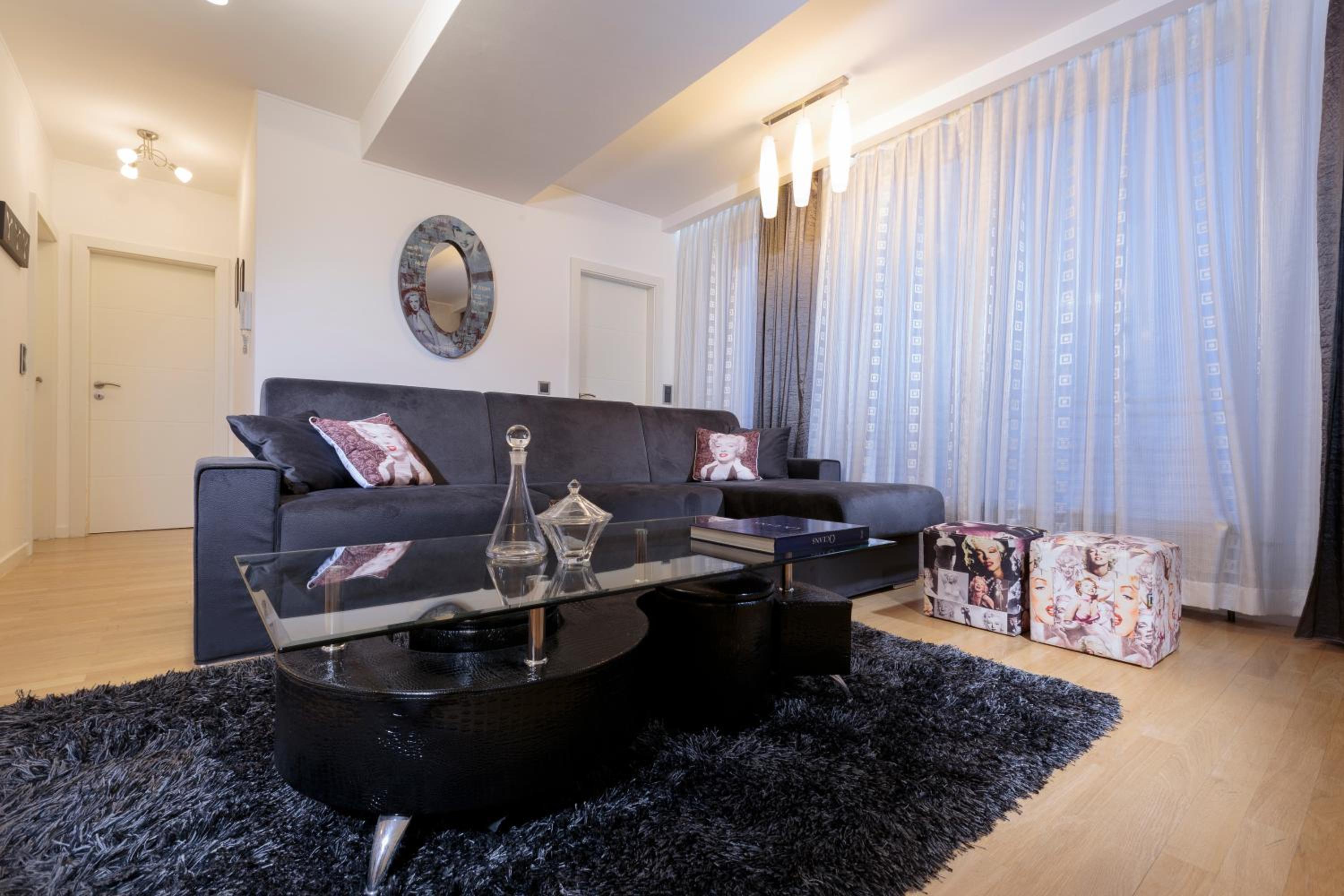 The Queen Luxury Apartments - Villa Marilyn