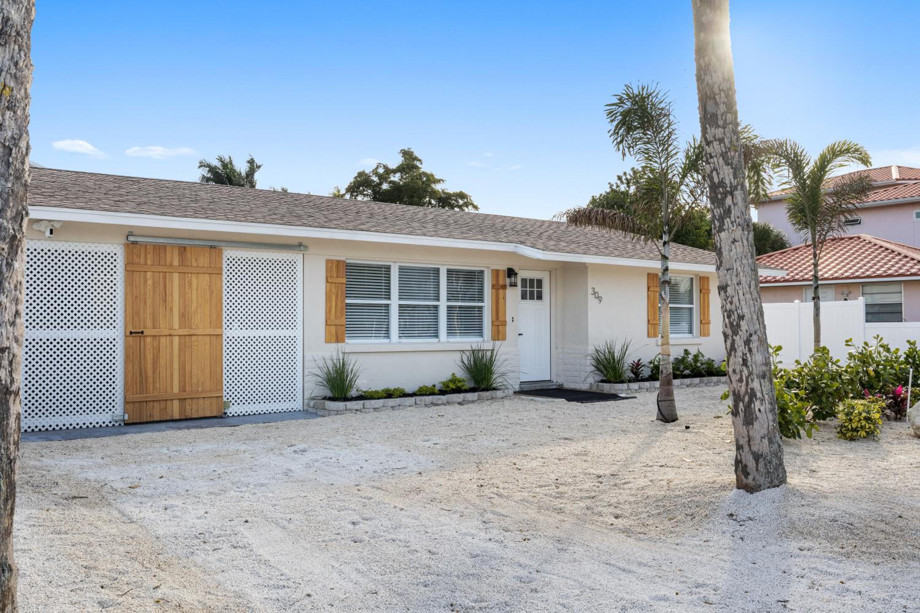 Castaway Cottage