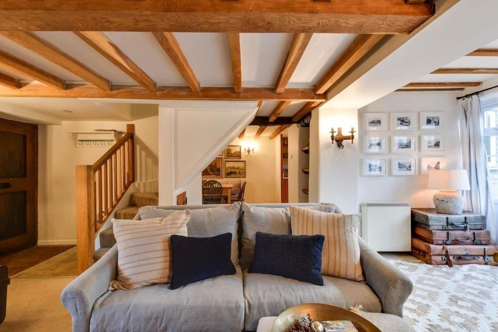NEW Street Cottage - Centre Cotswolds 3 Bed view 2