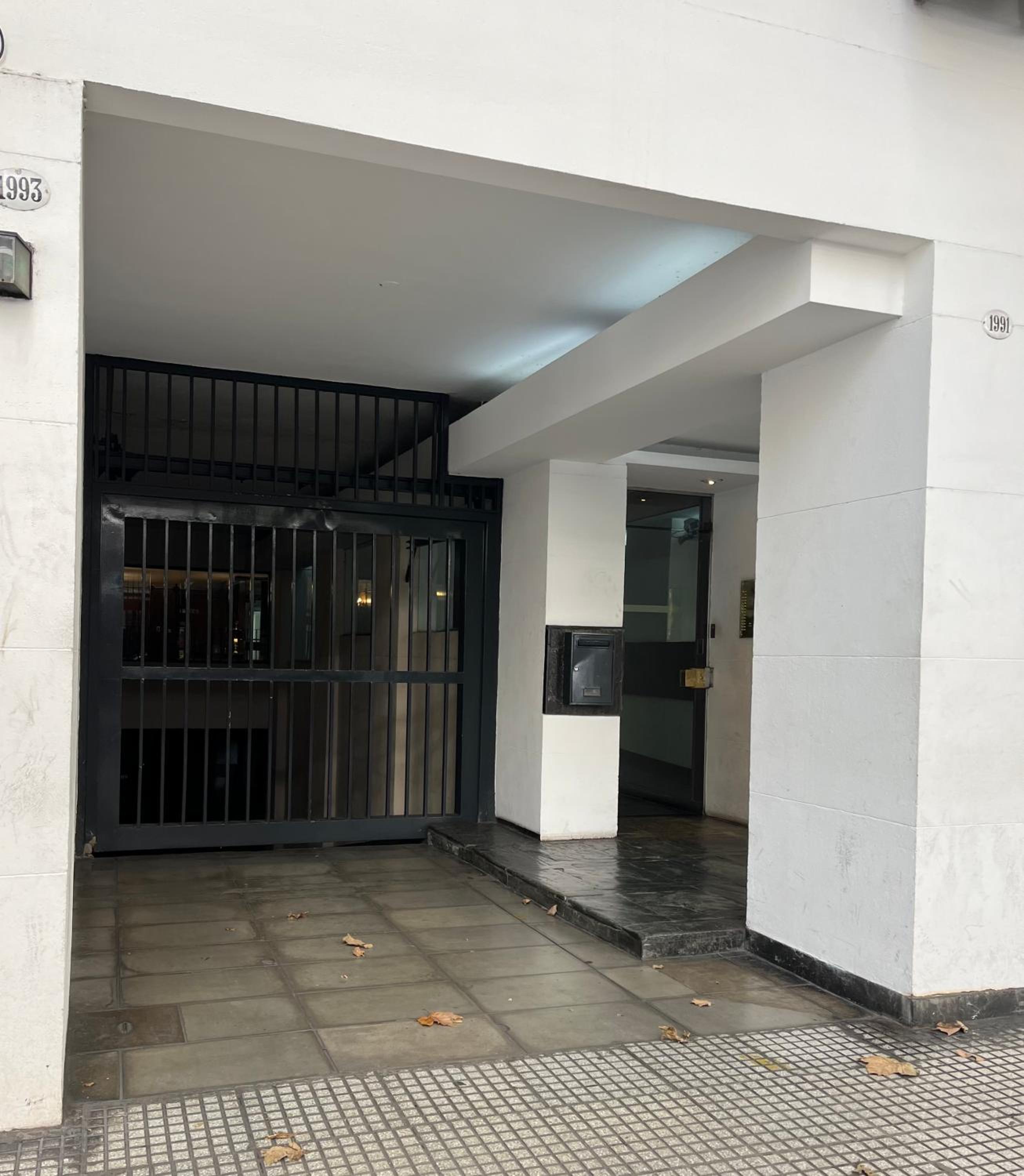 Habitación y baño privado para mujeres en Recoleta