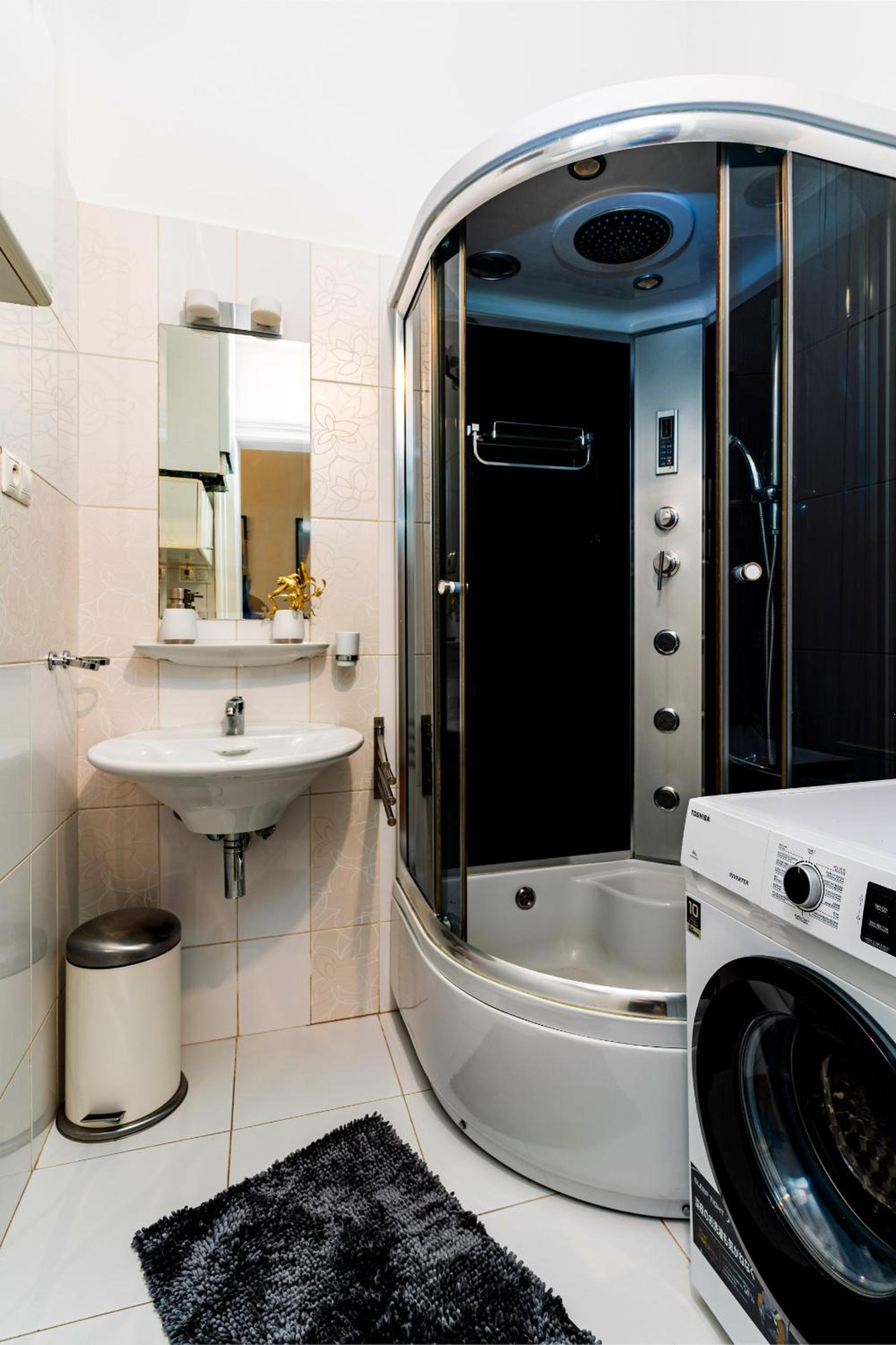 Grand Luxury Gold Suite