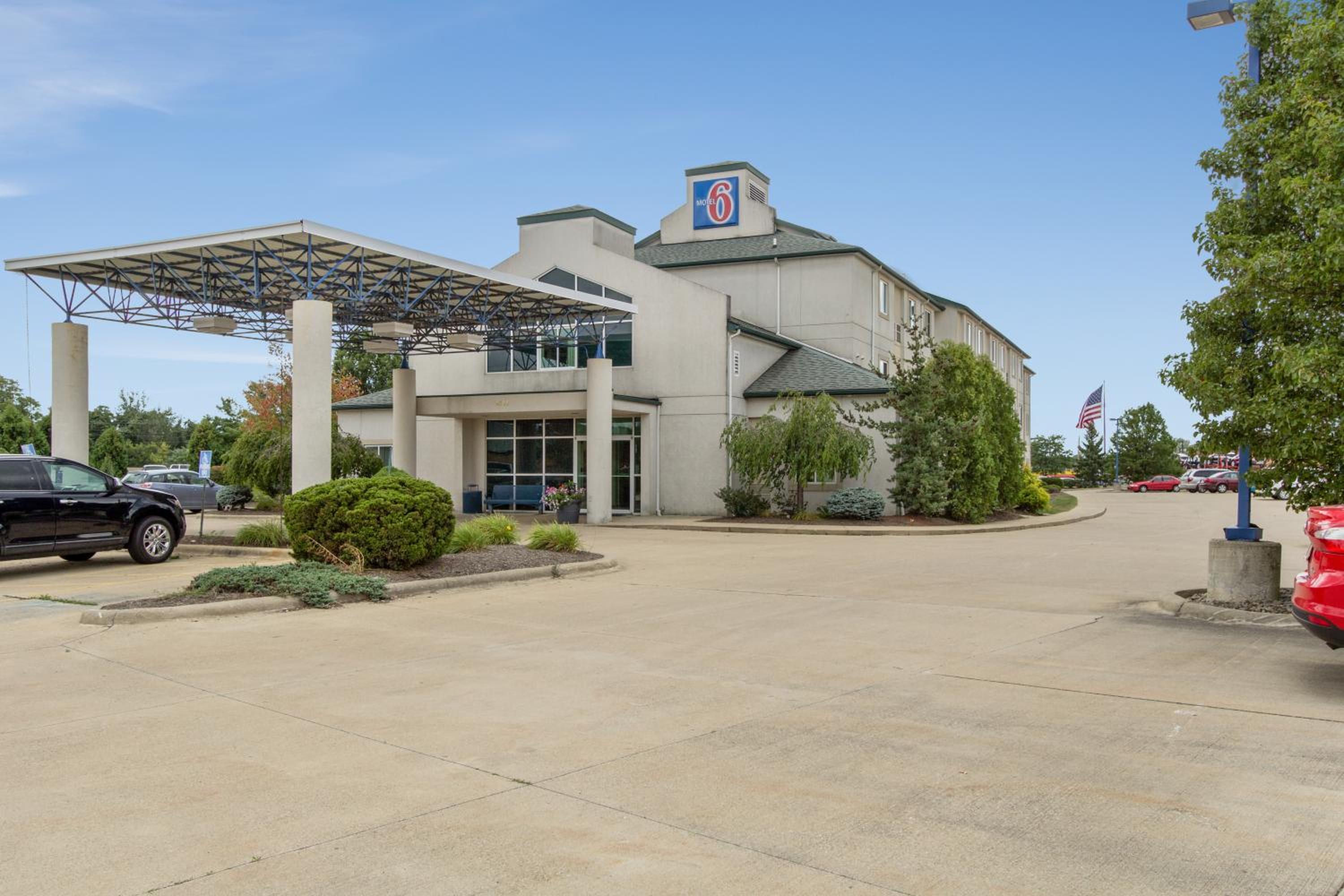 Motel 6-Medina, OH - Cleveland