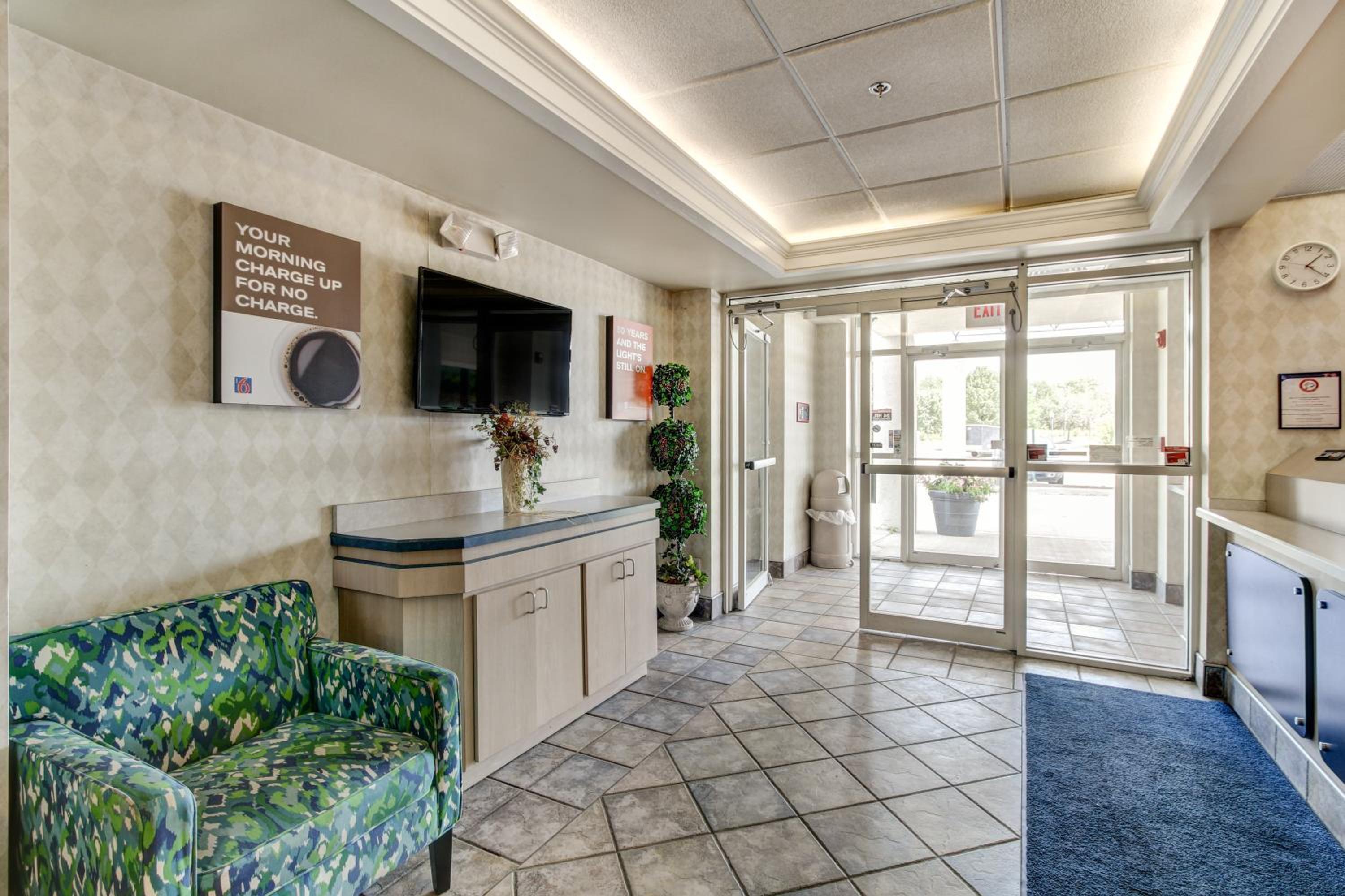 Motel 6-Medina, OH - Cleveland