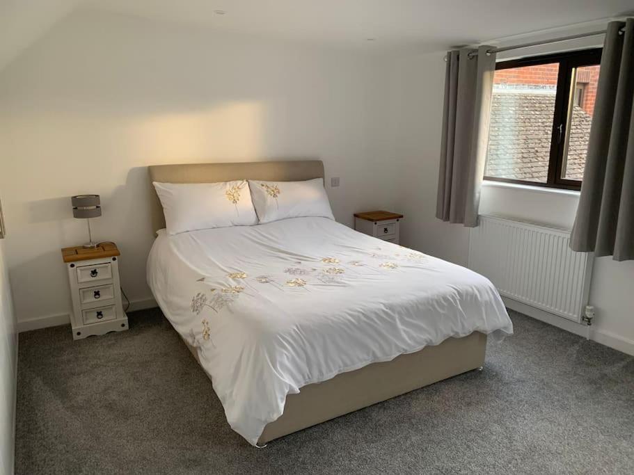1 bedroom self contained separate Annexe in Exeter view 2
