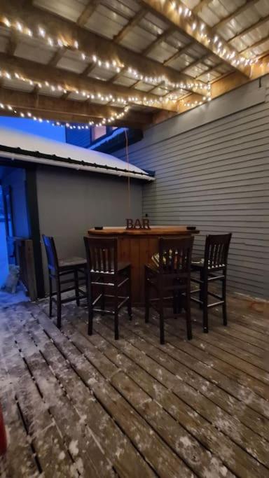 Direct trail access/central location/Ample parking view 4