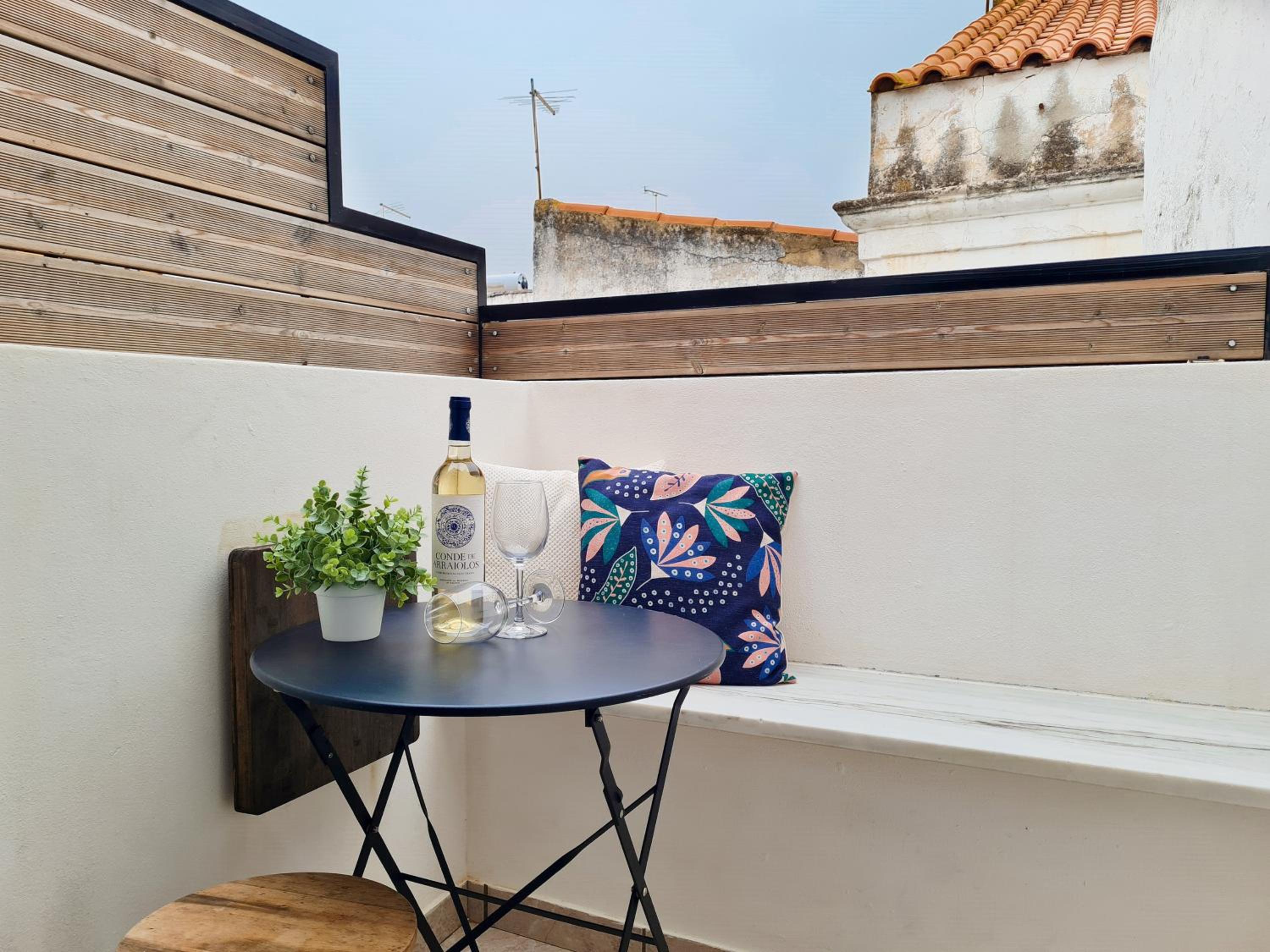 MINHA CASA SUA CASA - Cozy Little House, AC & WiFi