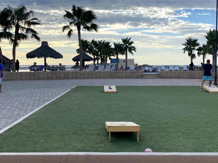 Laguna Beach House - Beachfront house sleeps 9 view 5