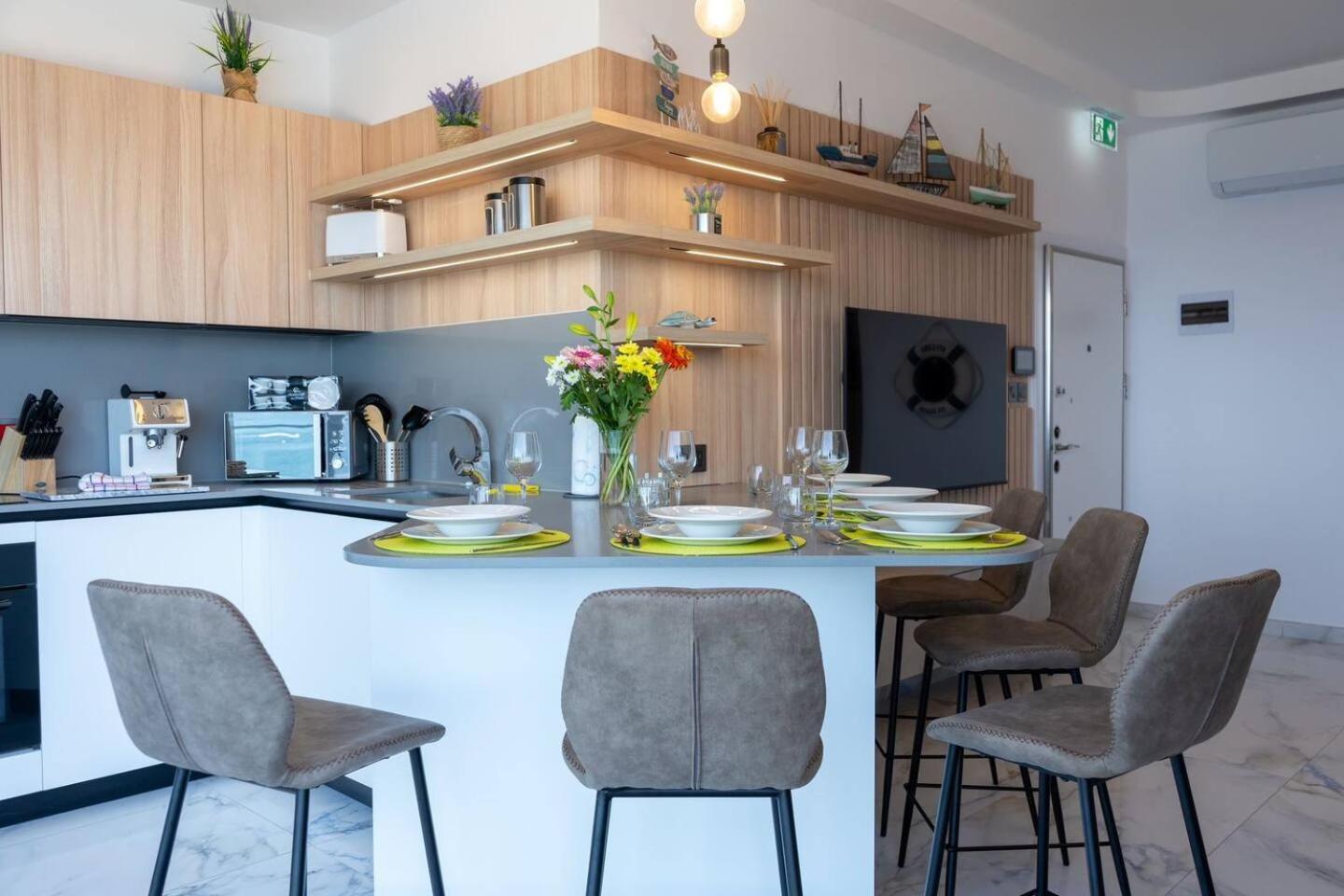 Seafront Bugibba 2BED apartment by Homely photo 5