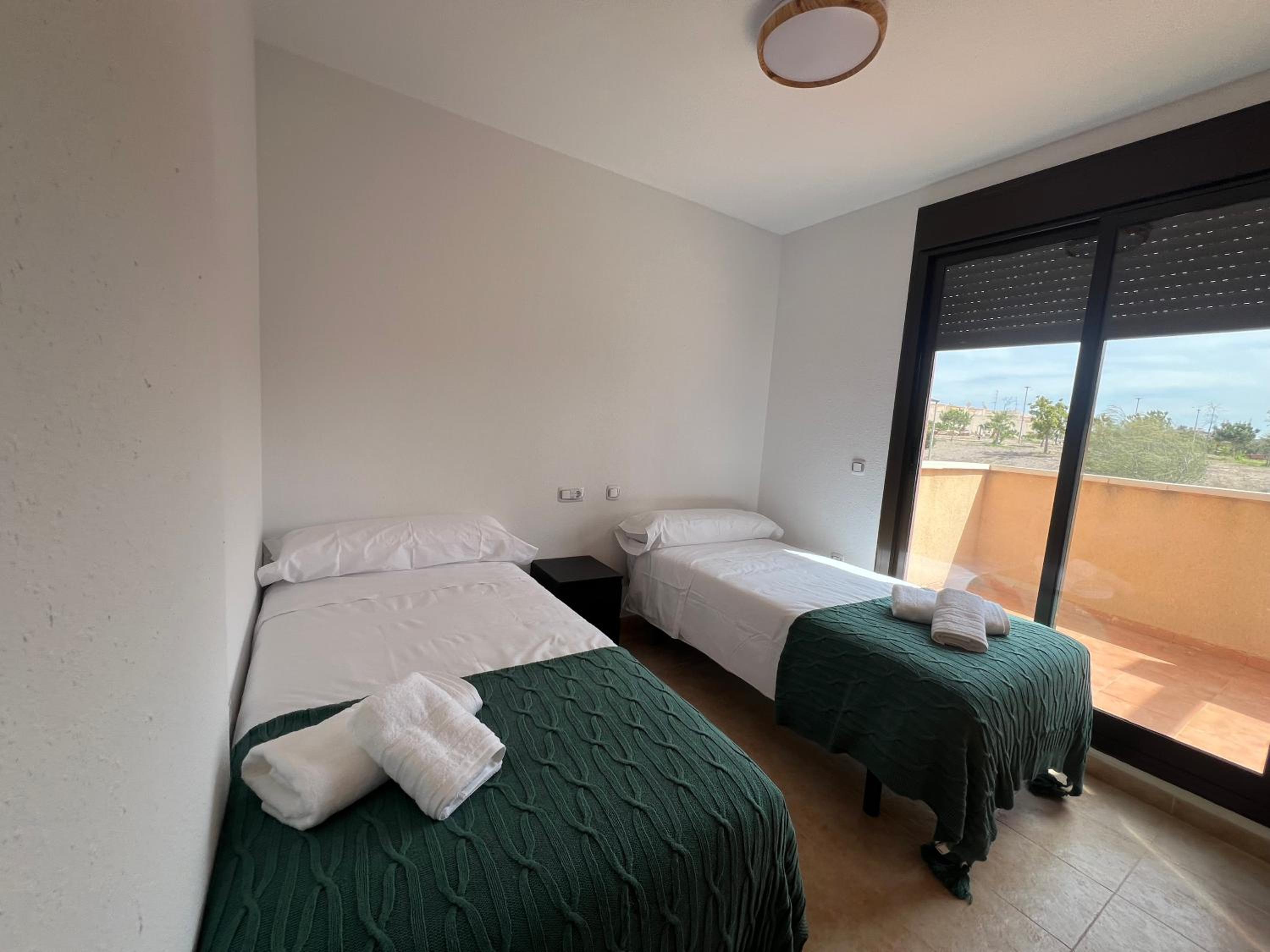 Apartamento entero con terraza y piscina